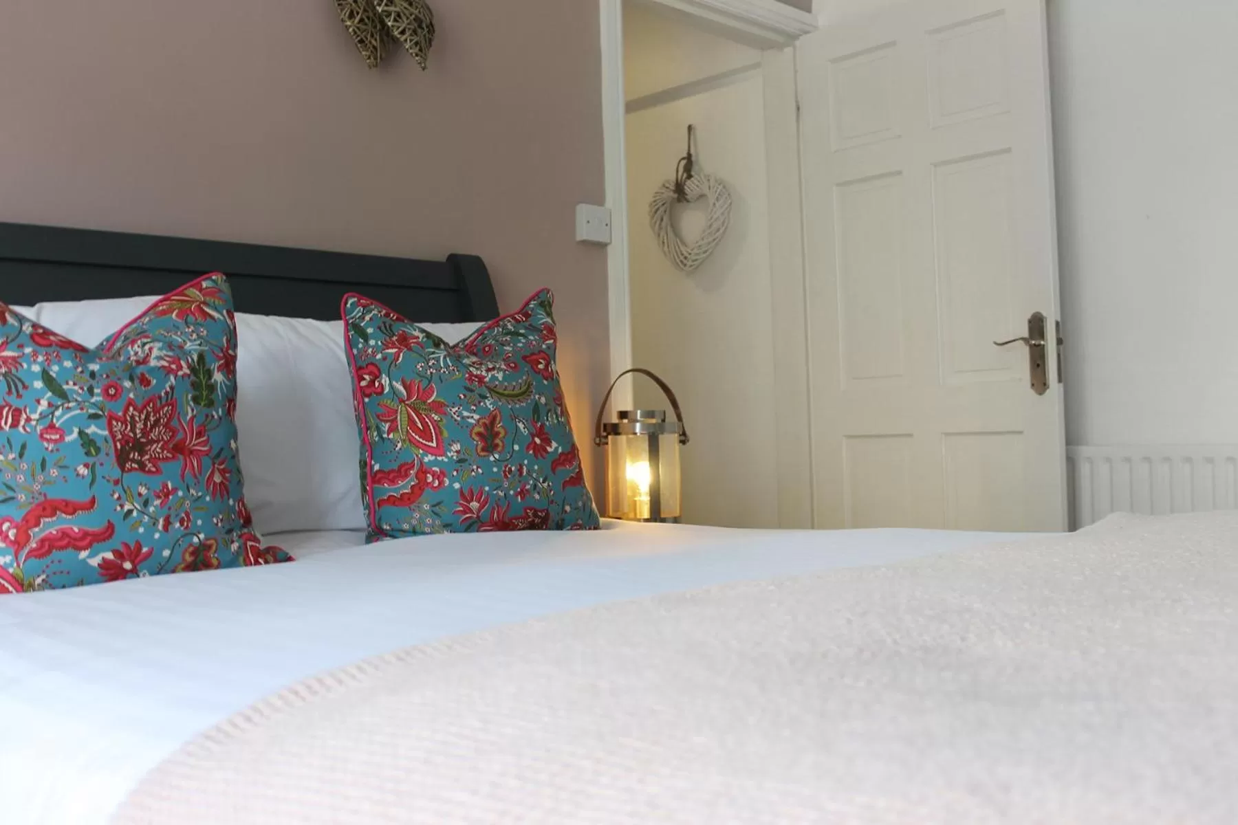 Bed in The Hatch Inn