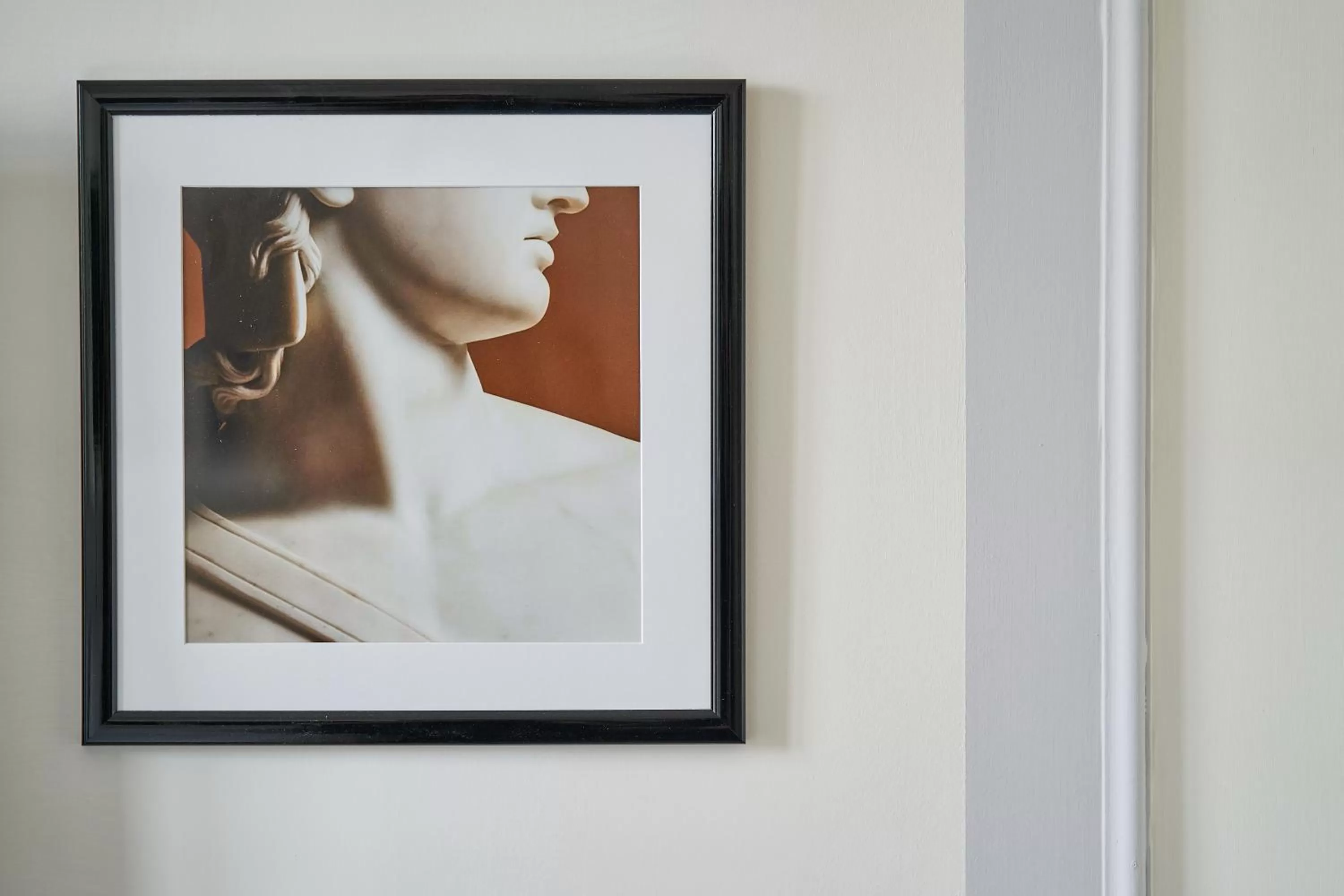 Decorative detail in Trastevere Roma UNA Esperienze