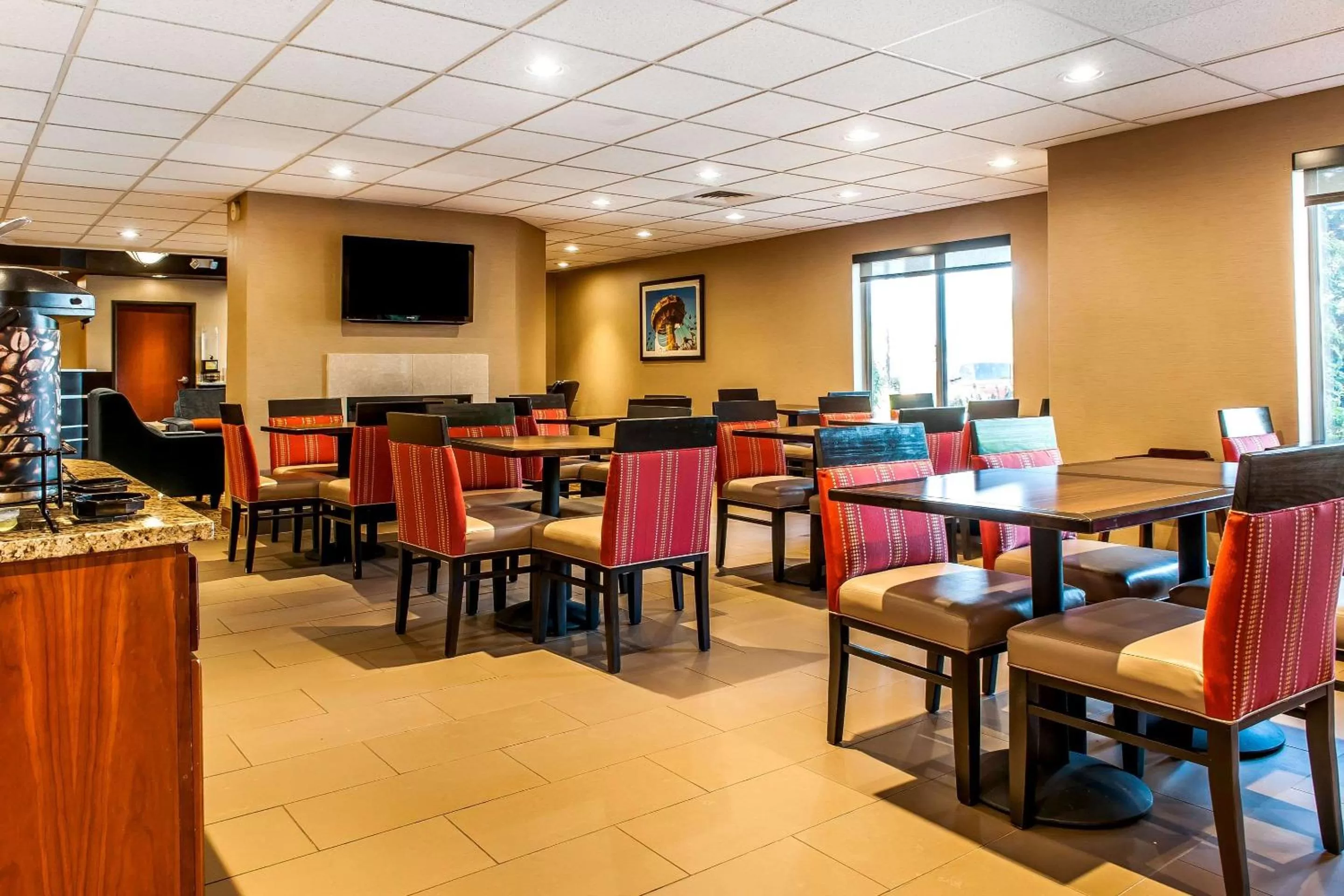 Restaurant/places to eat in Comfort Inn