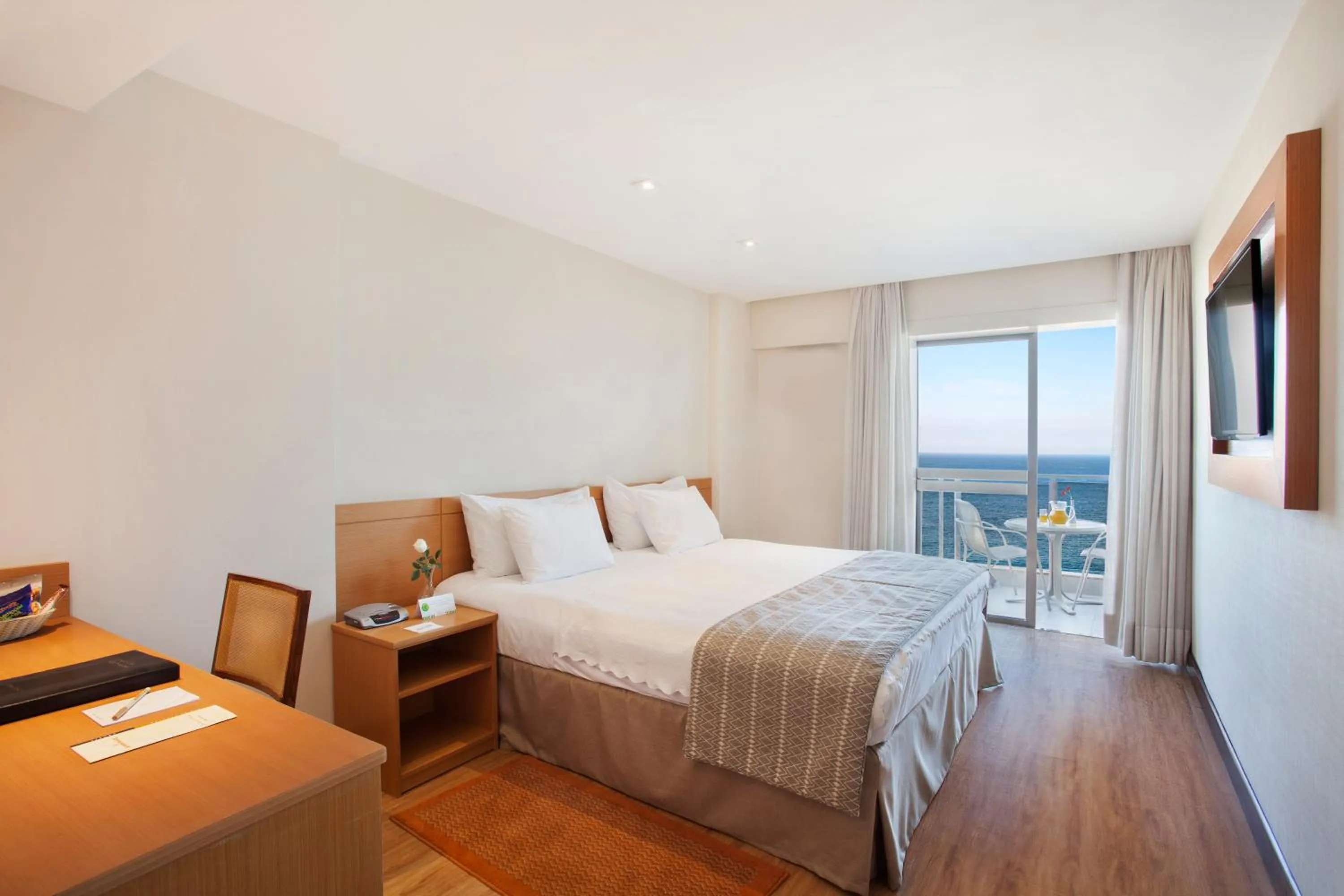 Photo of the whole room, Bed in Windsor Palace Copacabana