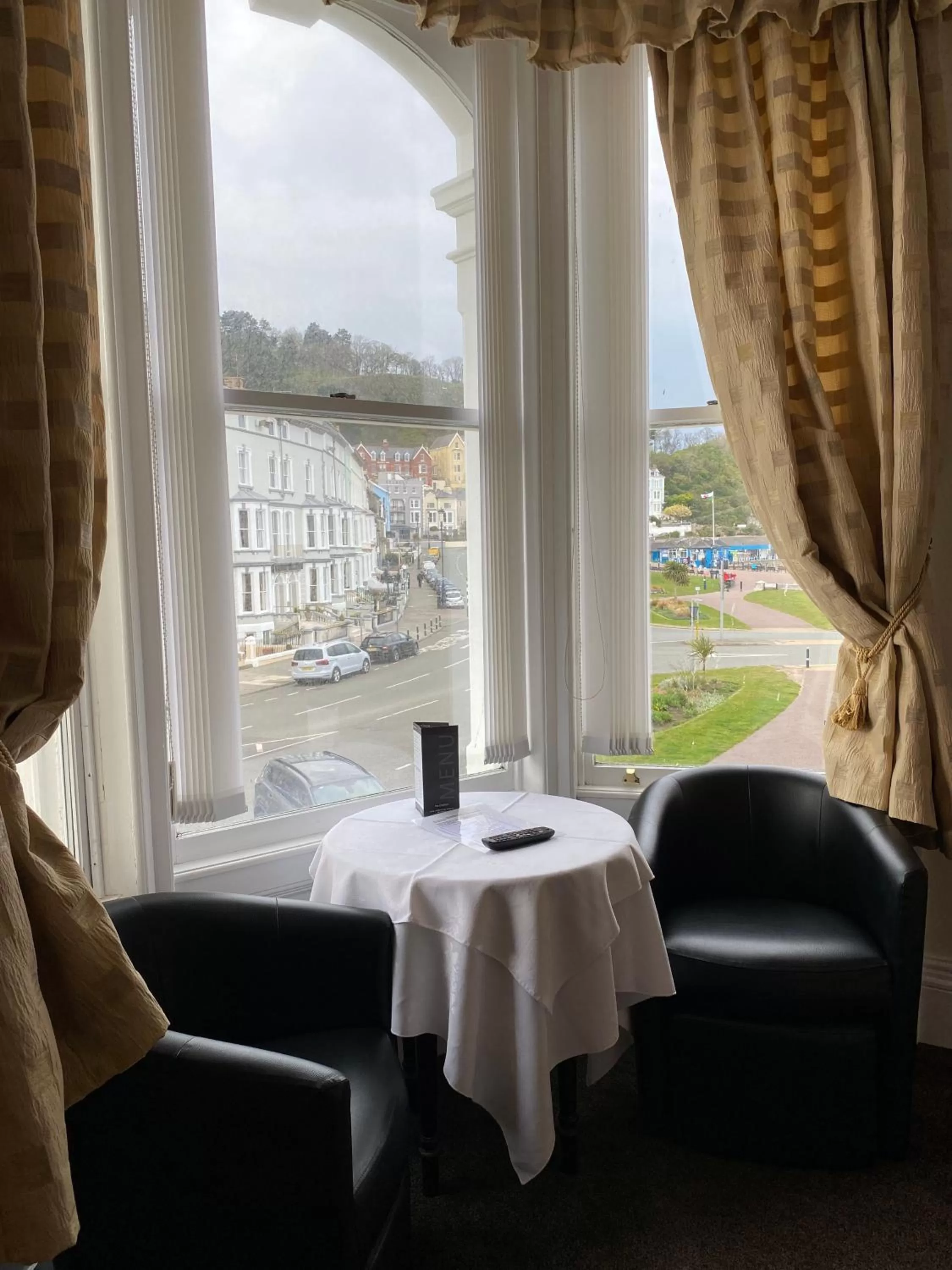 Seating area in The Clovelly