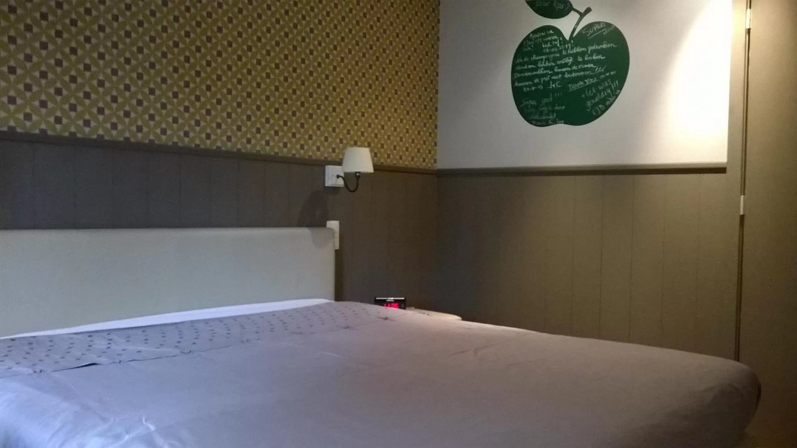 Bed in B&B De Zoete Kers