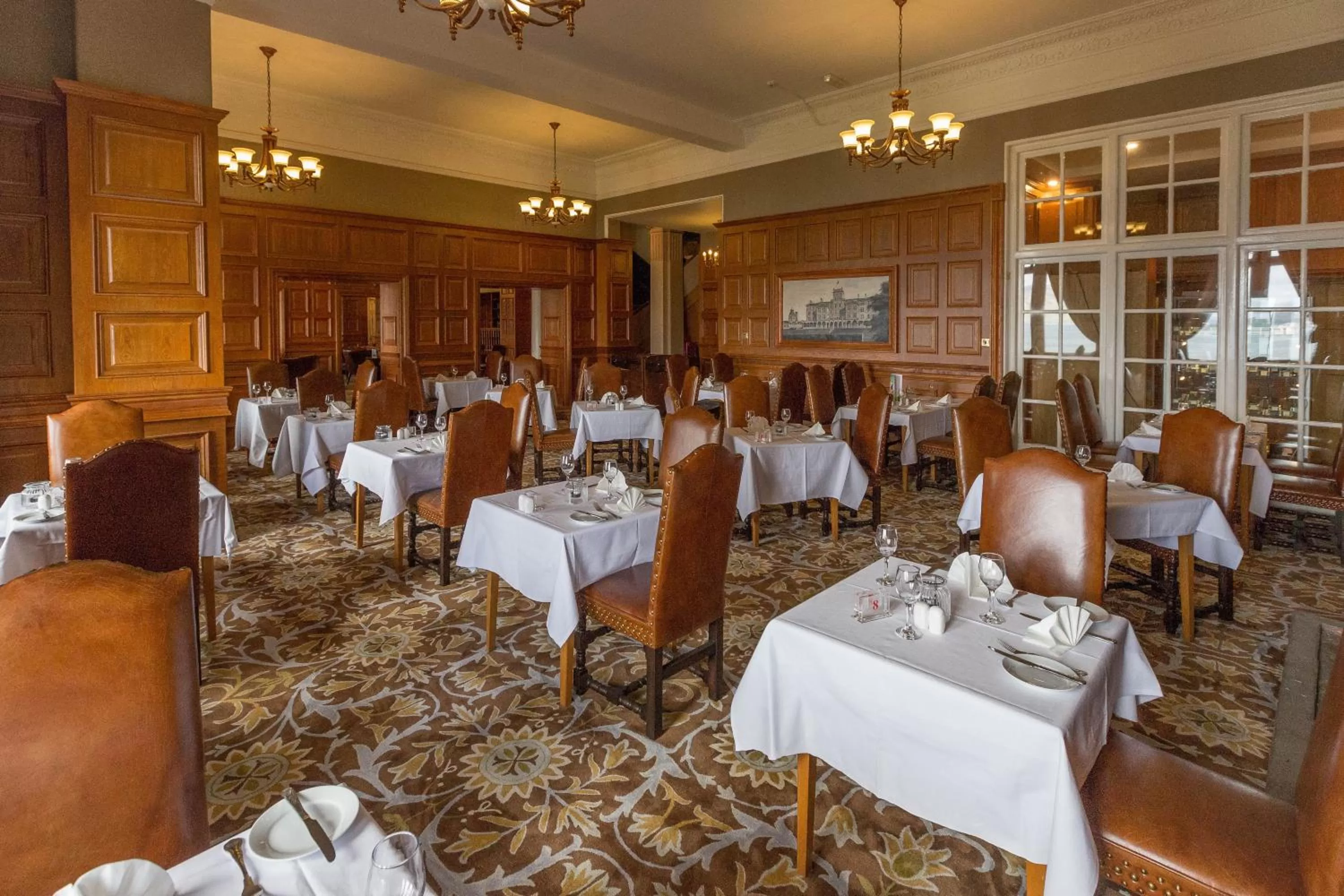 Restaurant/places to eat in The Glenburn Hotel
