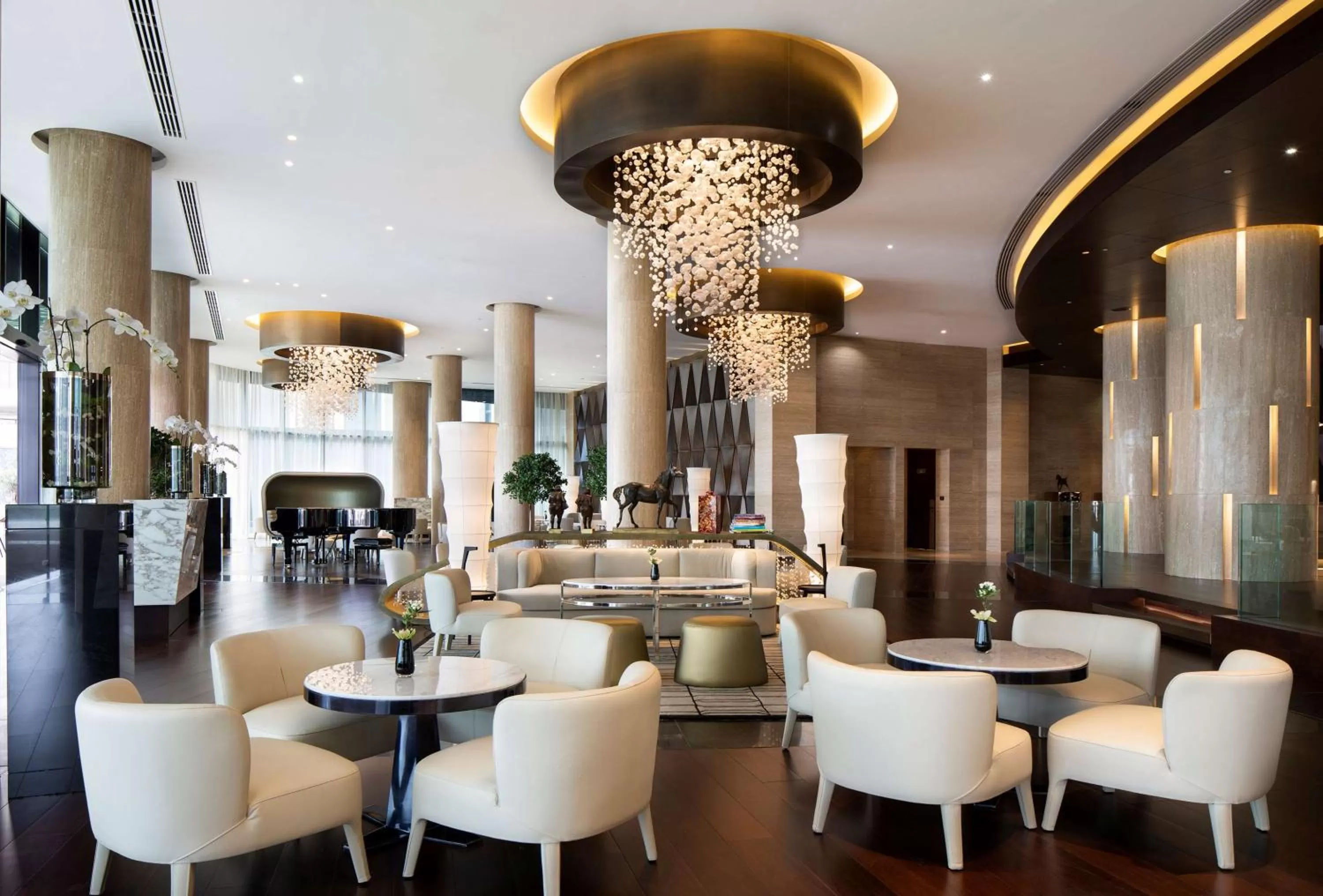 Lounge or bar in Grand Hyatt Abu Dhabi Hotel & Residences Emirates Pearl