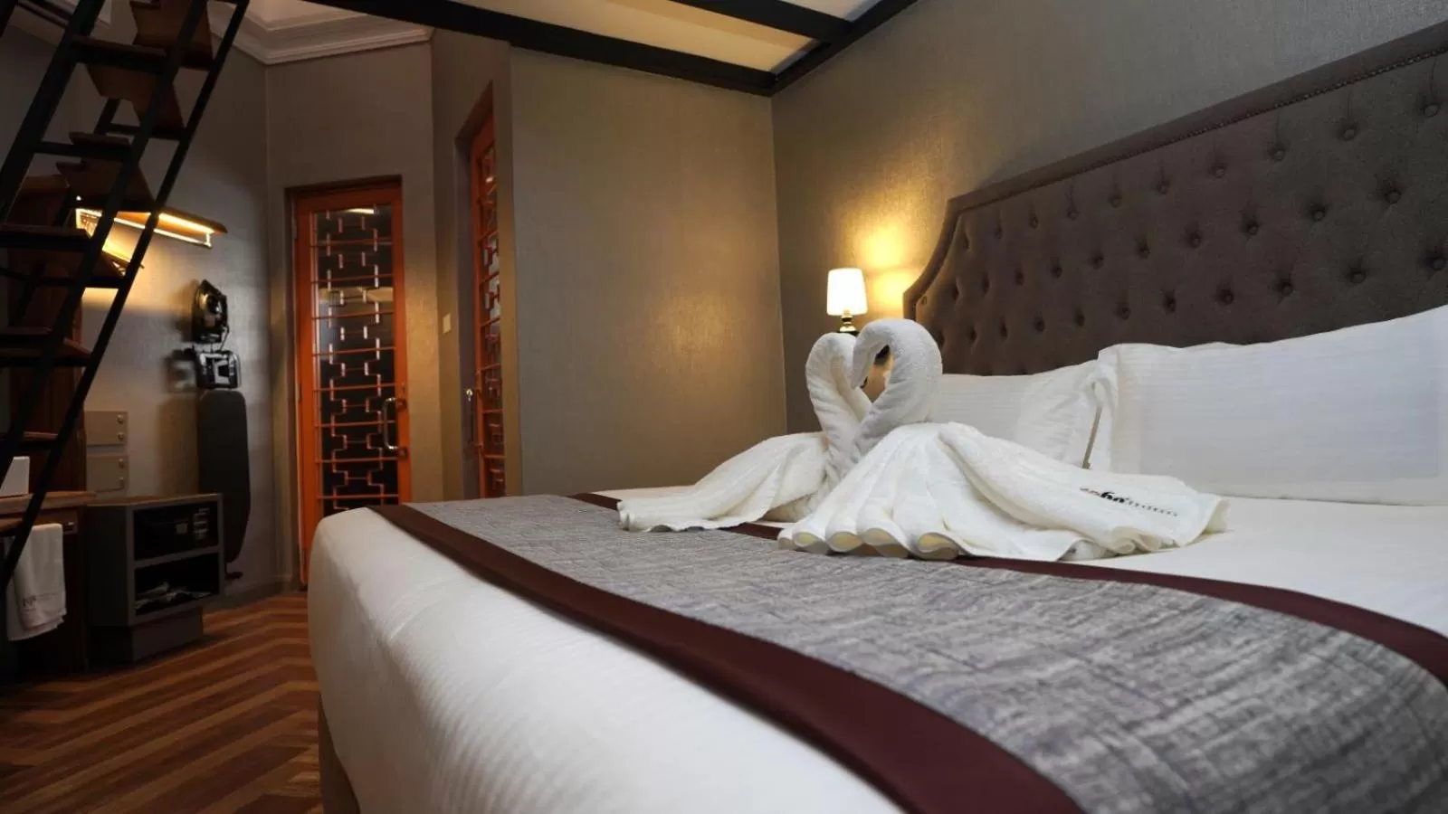 Bed in 1969 Business Suites @ Ipoh Garden