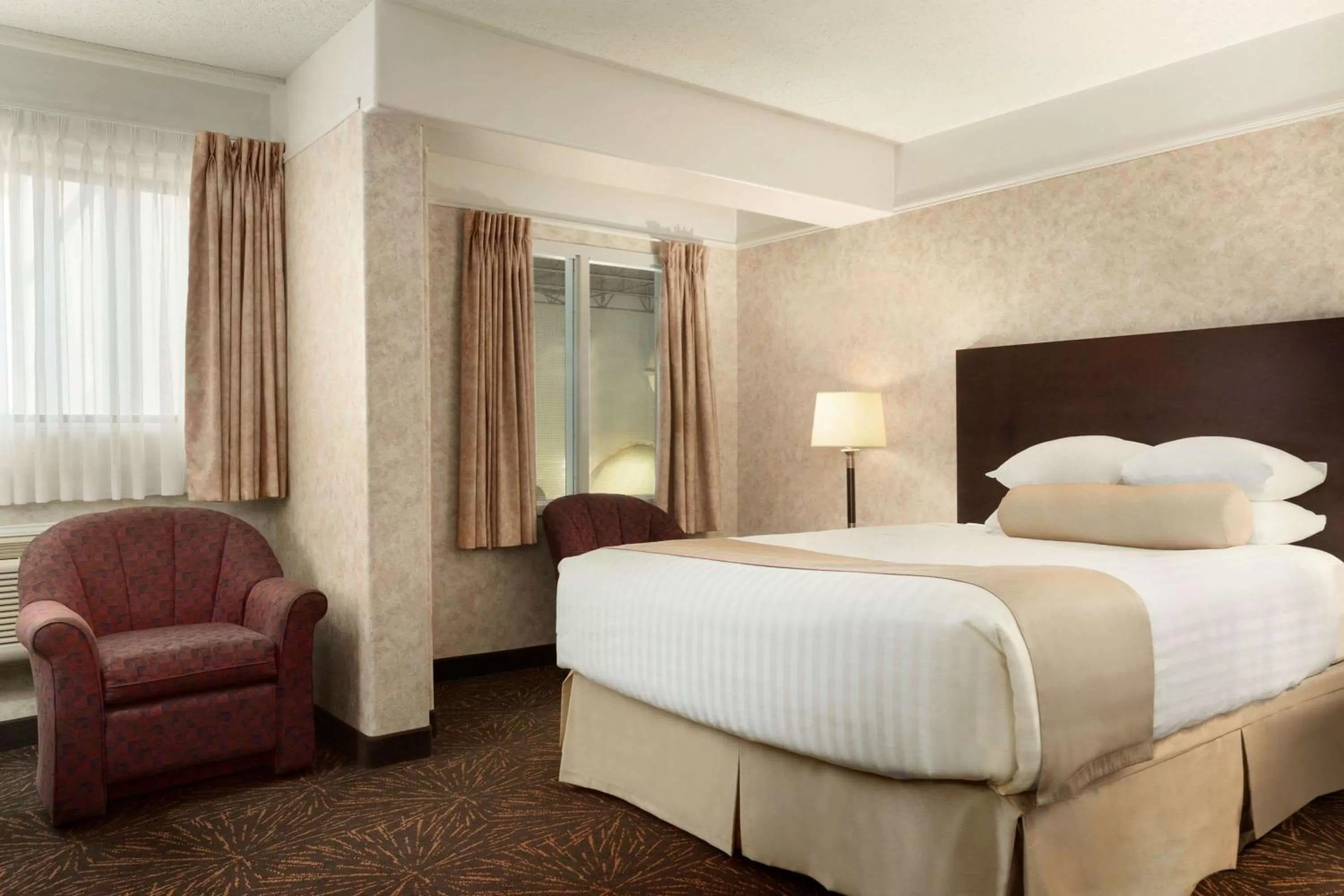 Photo of the whole room, Bed in Travelodge by Wyndham Lloydminster