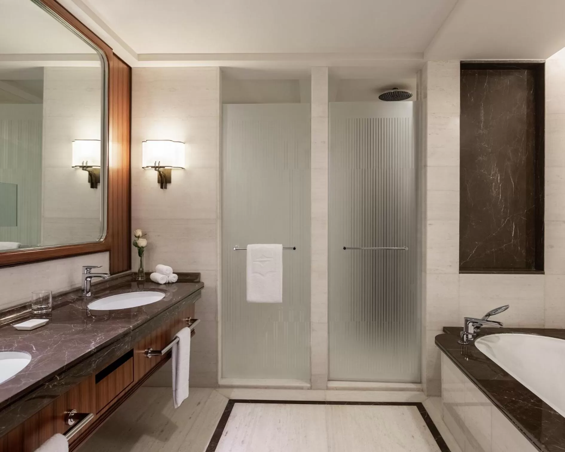 Toilet in Shangri-La Qufu