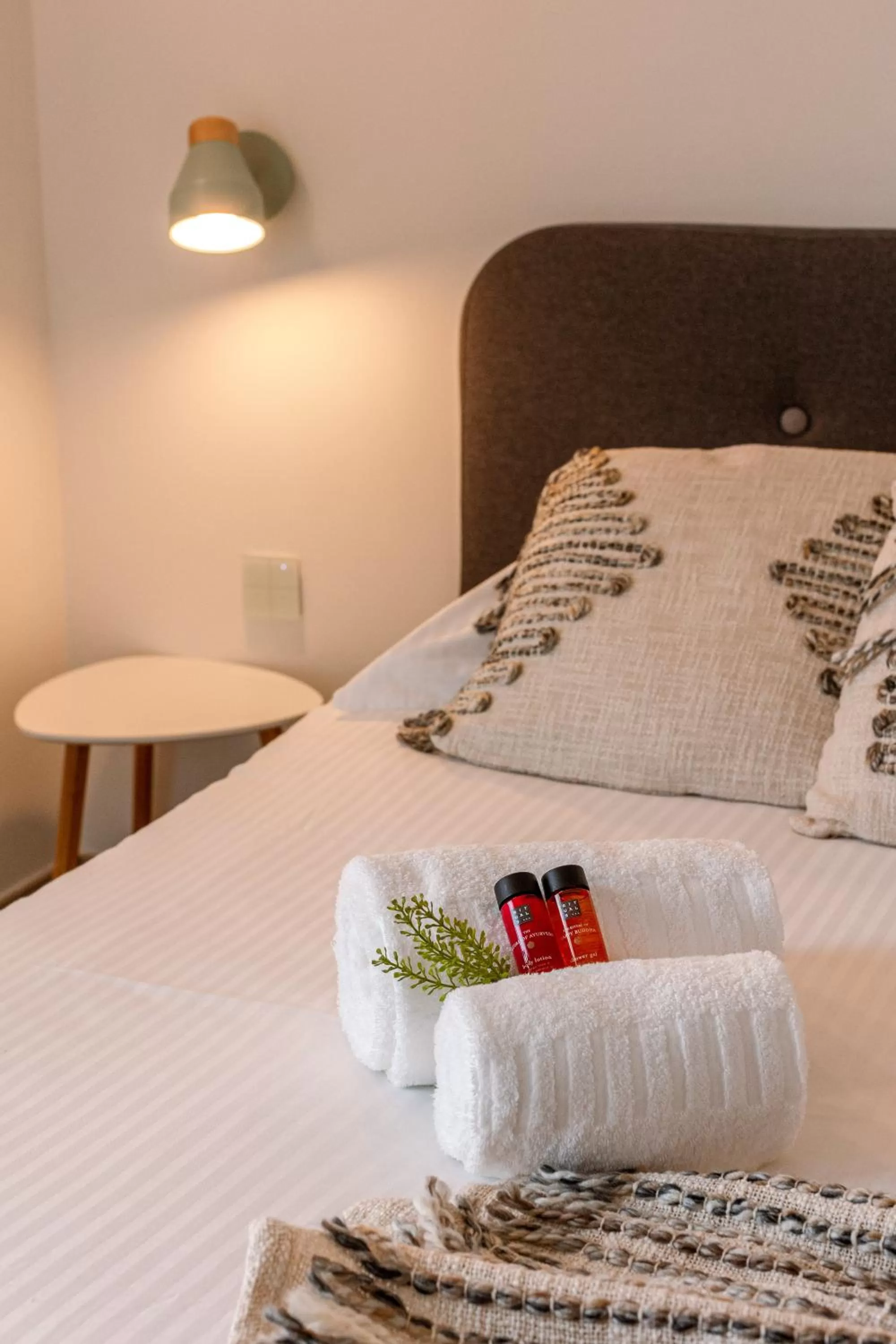 Decorative detail, Bed in Whaaw Westende-bad