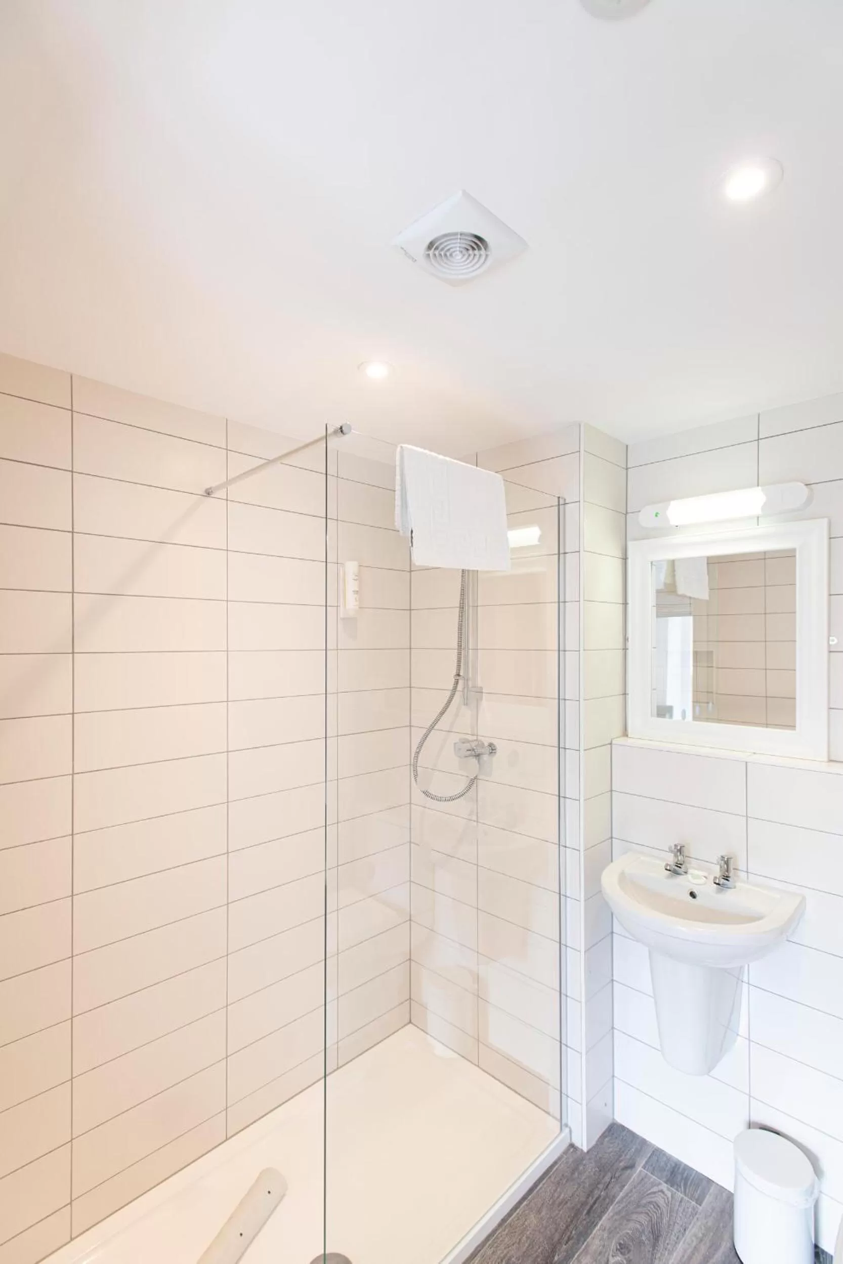 Shower in Tregenna Castle Resort