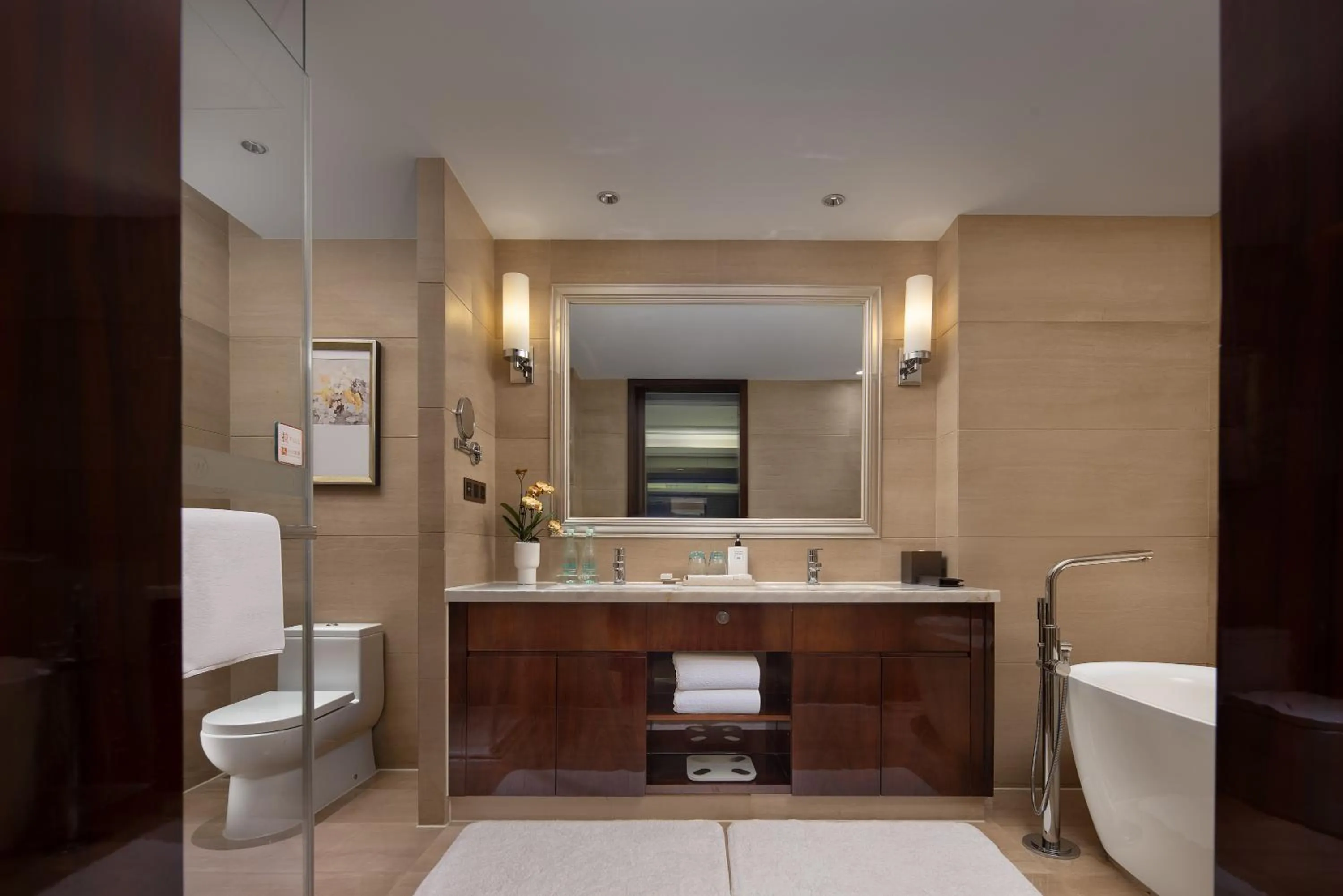 Bath in WorldHotel Grand Jiaxing Hunan