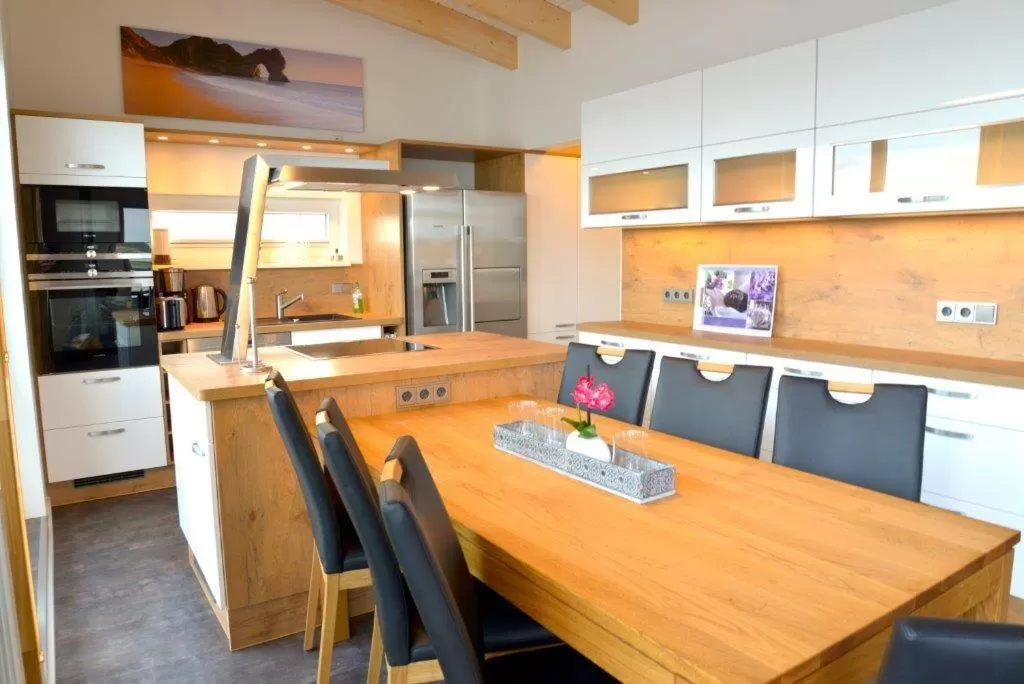 Kitchen or kitchenette in Schwimmende Häuser im BALTIC SEA RESORT