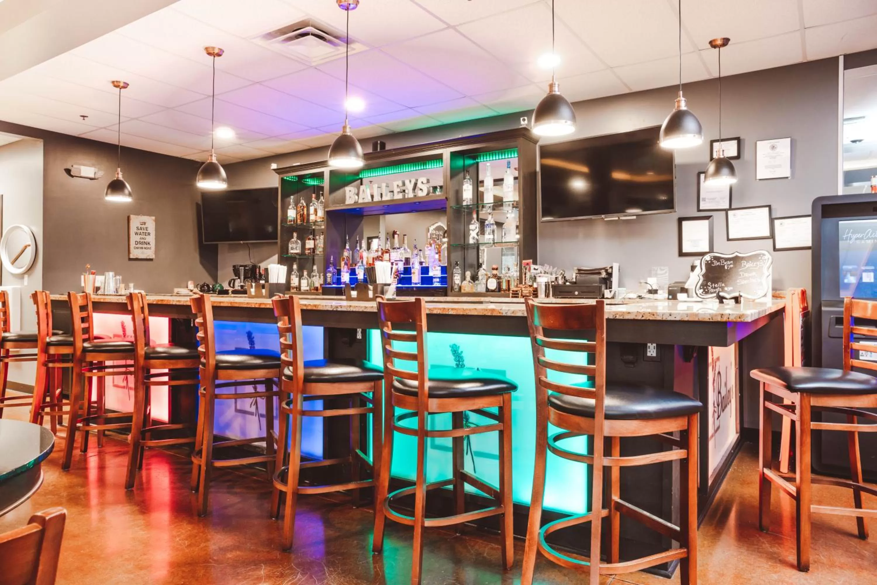 Restaurant/places to eat in The Inn On Sheridan