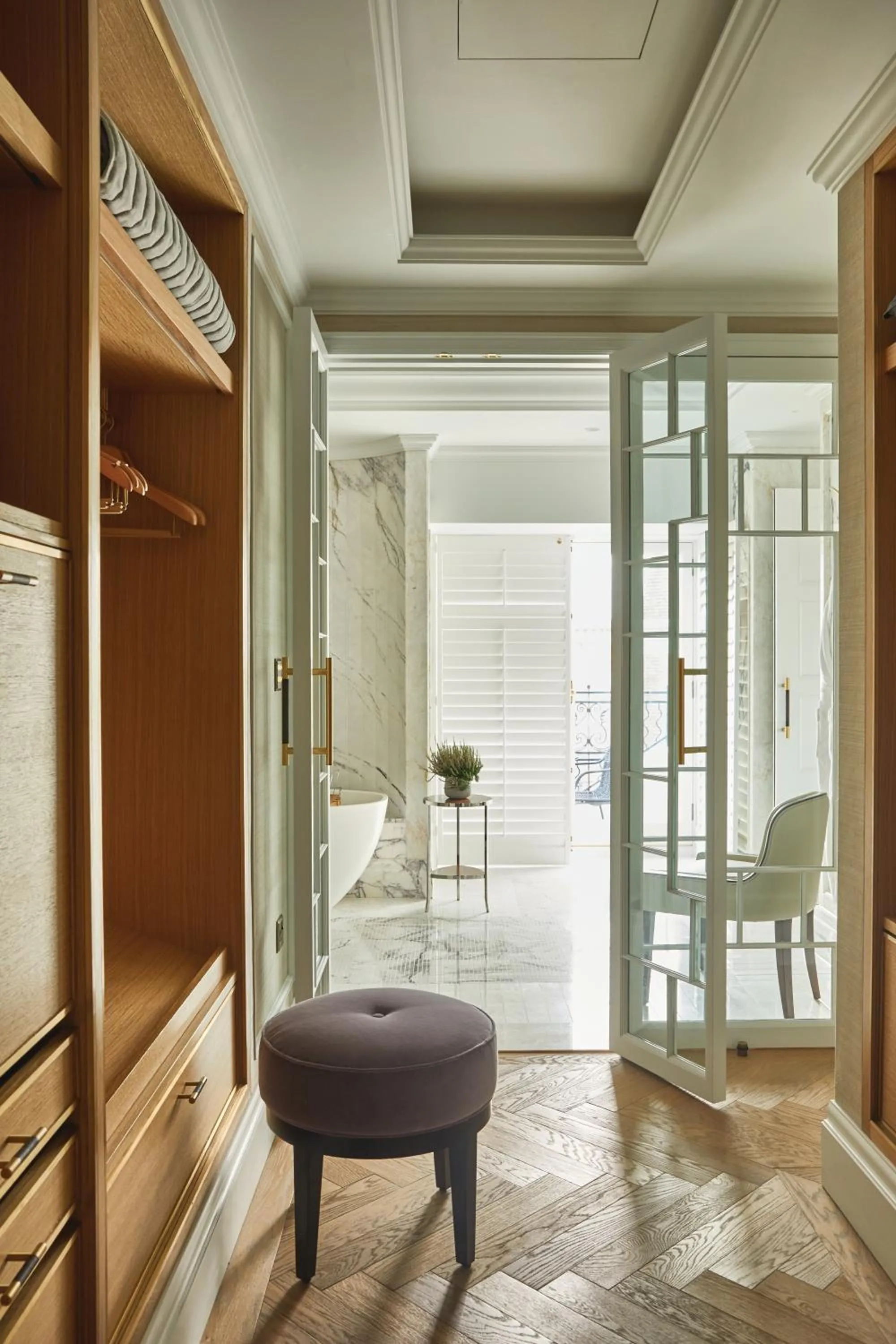 Bathroom, Bed in The Cadogan, A Belmond Hotel, London