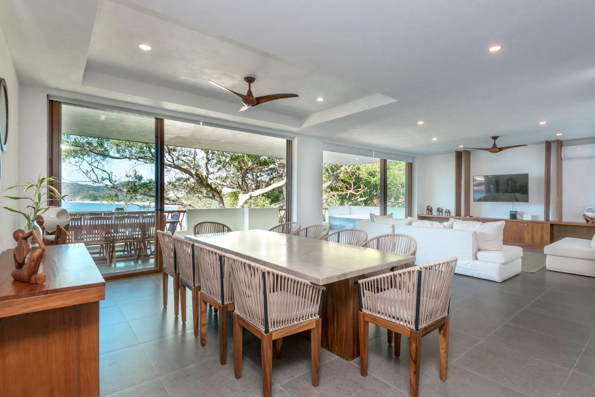 TV and multimedia in Ysuri Sayulita - Beachfront Hotel