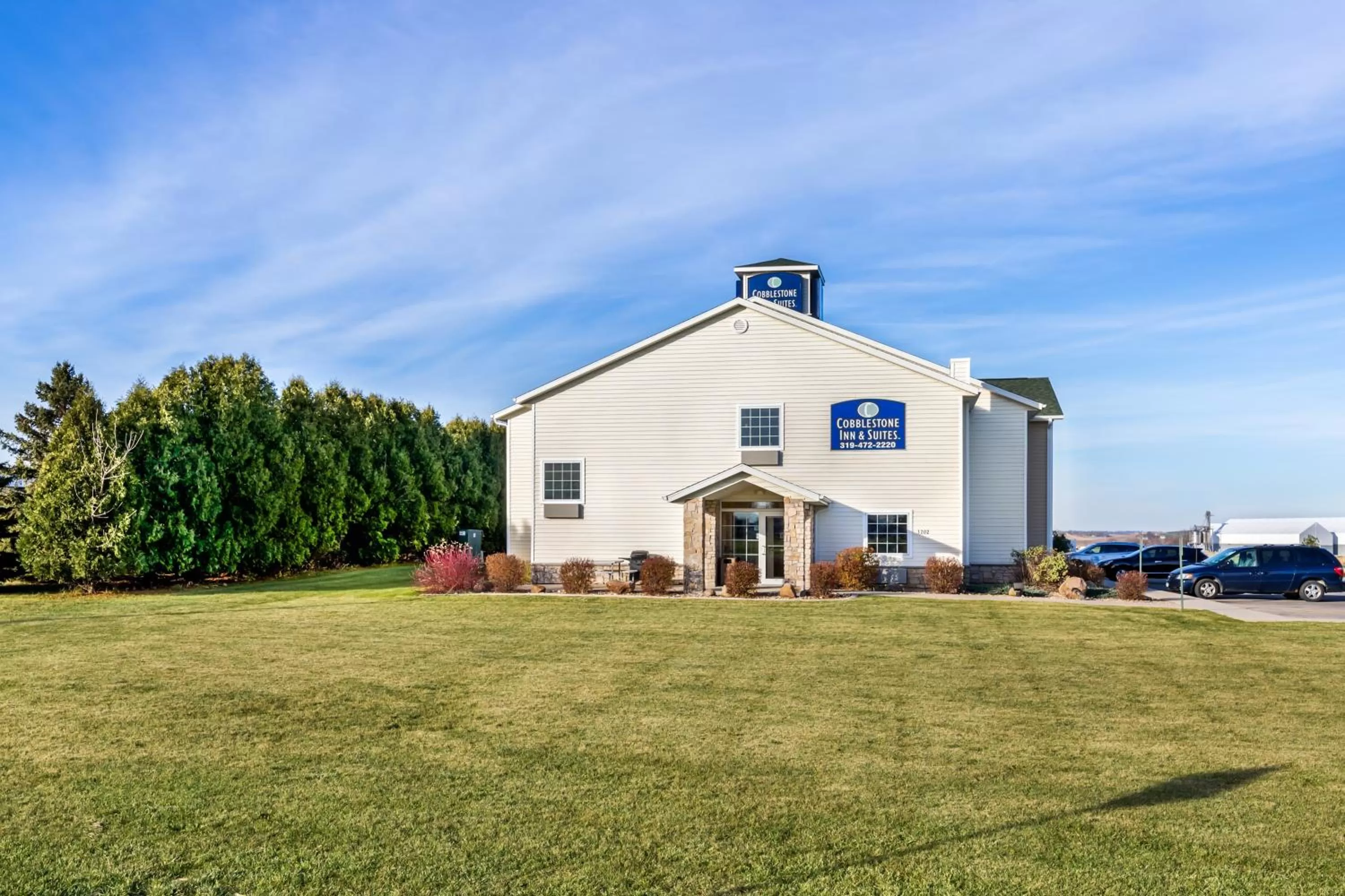 Property building in Cobblestone Inn & Suites - Vinton, IA