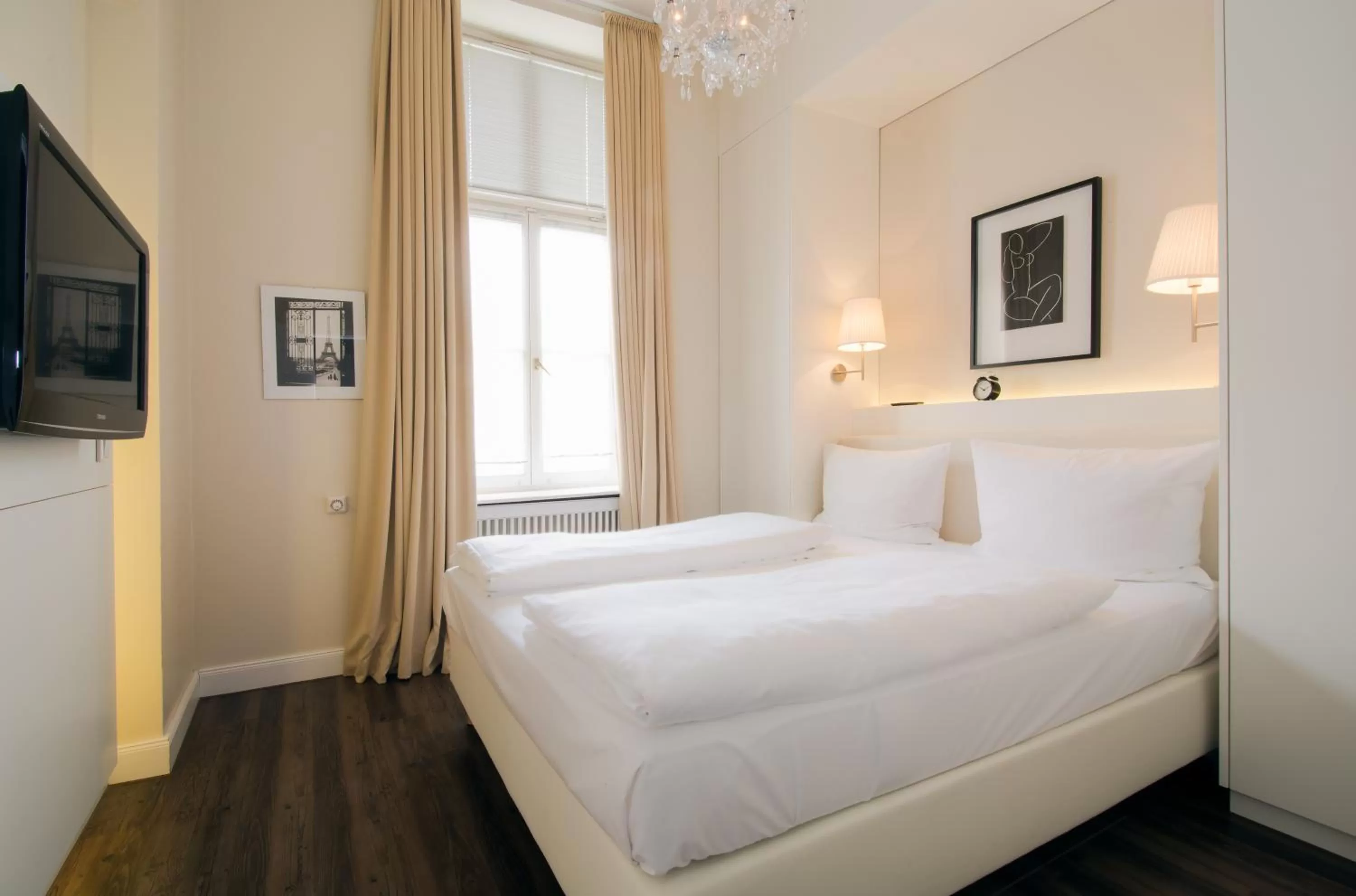 Bed in Carlstadt Suites Düsseldorf