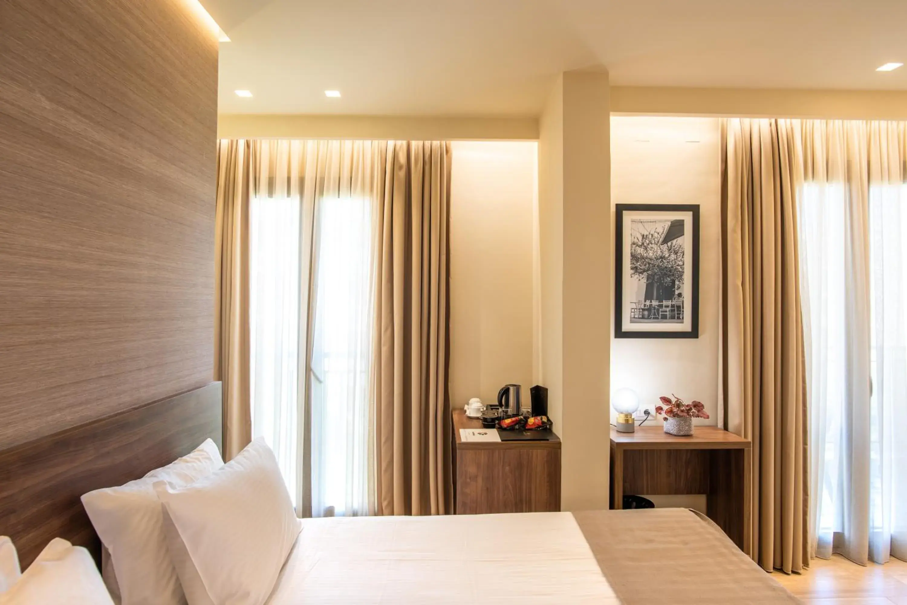 Superior Room with Balcony and City View in Metropole Urban Hotel Superior Room with Balcony and City View in Metropole Urban Hotel