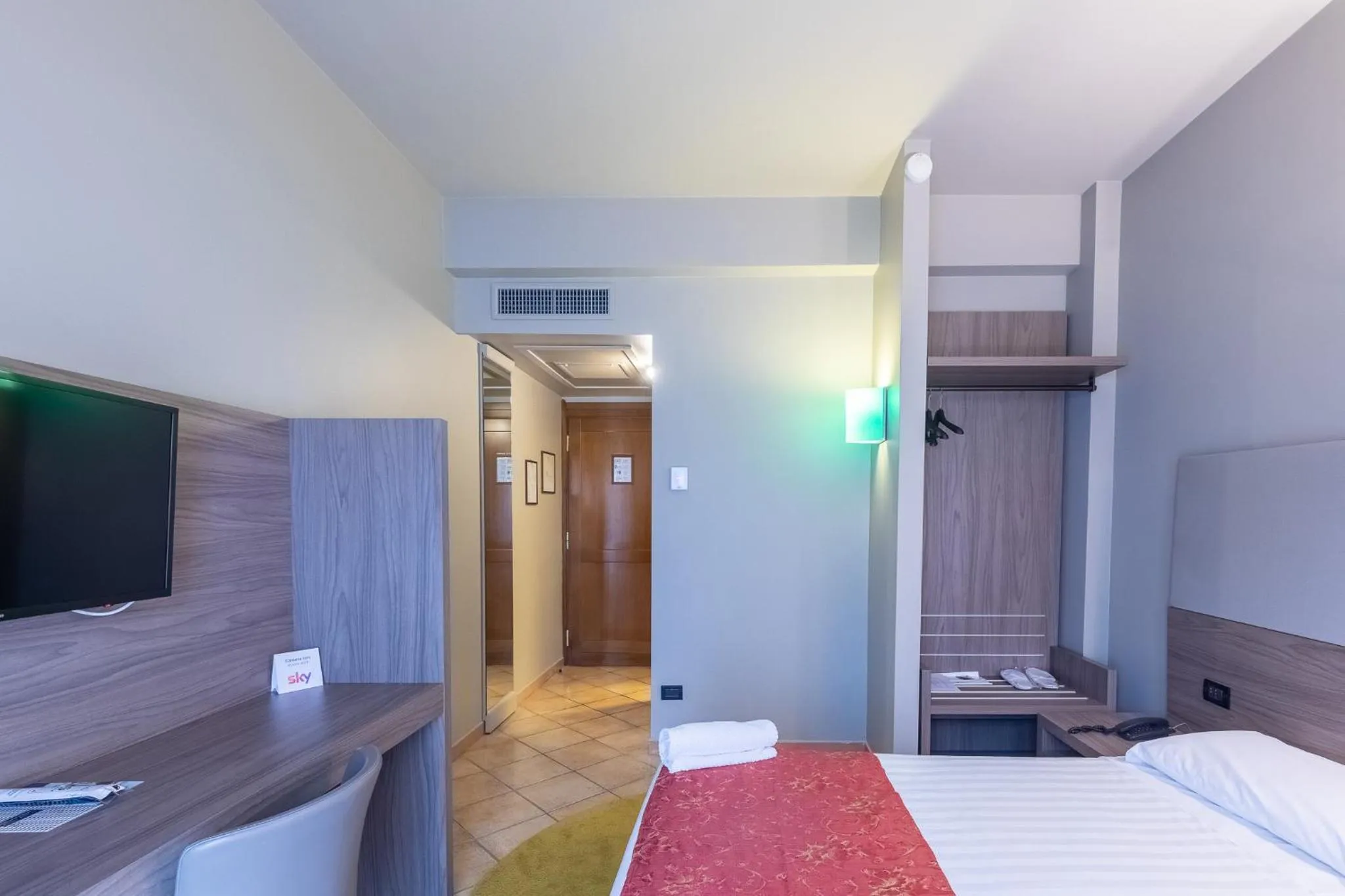 Bed in Hotel Sunflower