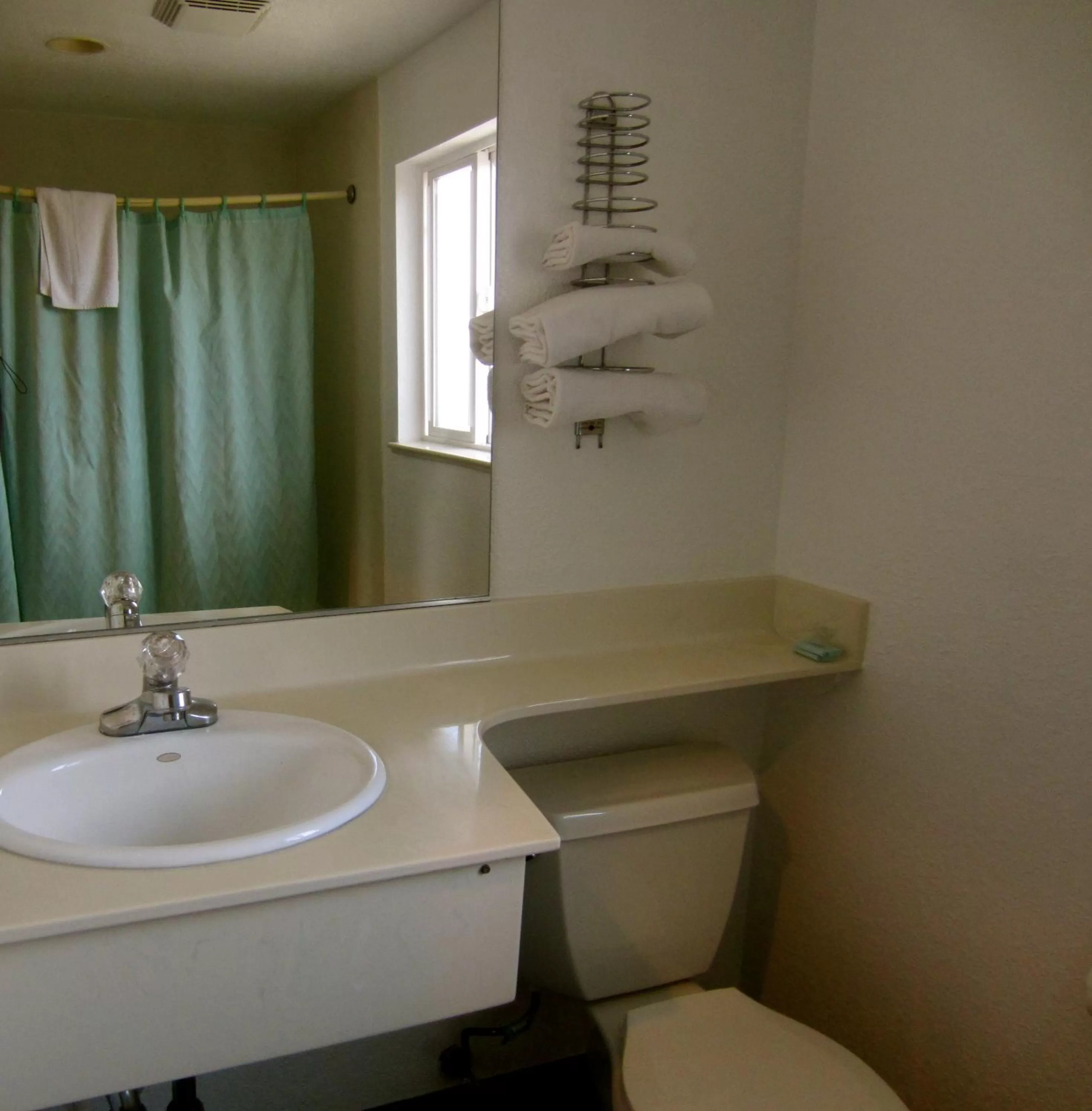 Bathroom in Deluxe Inn Redwood City