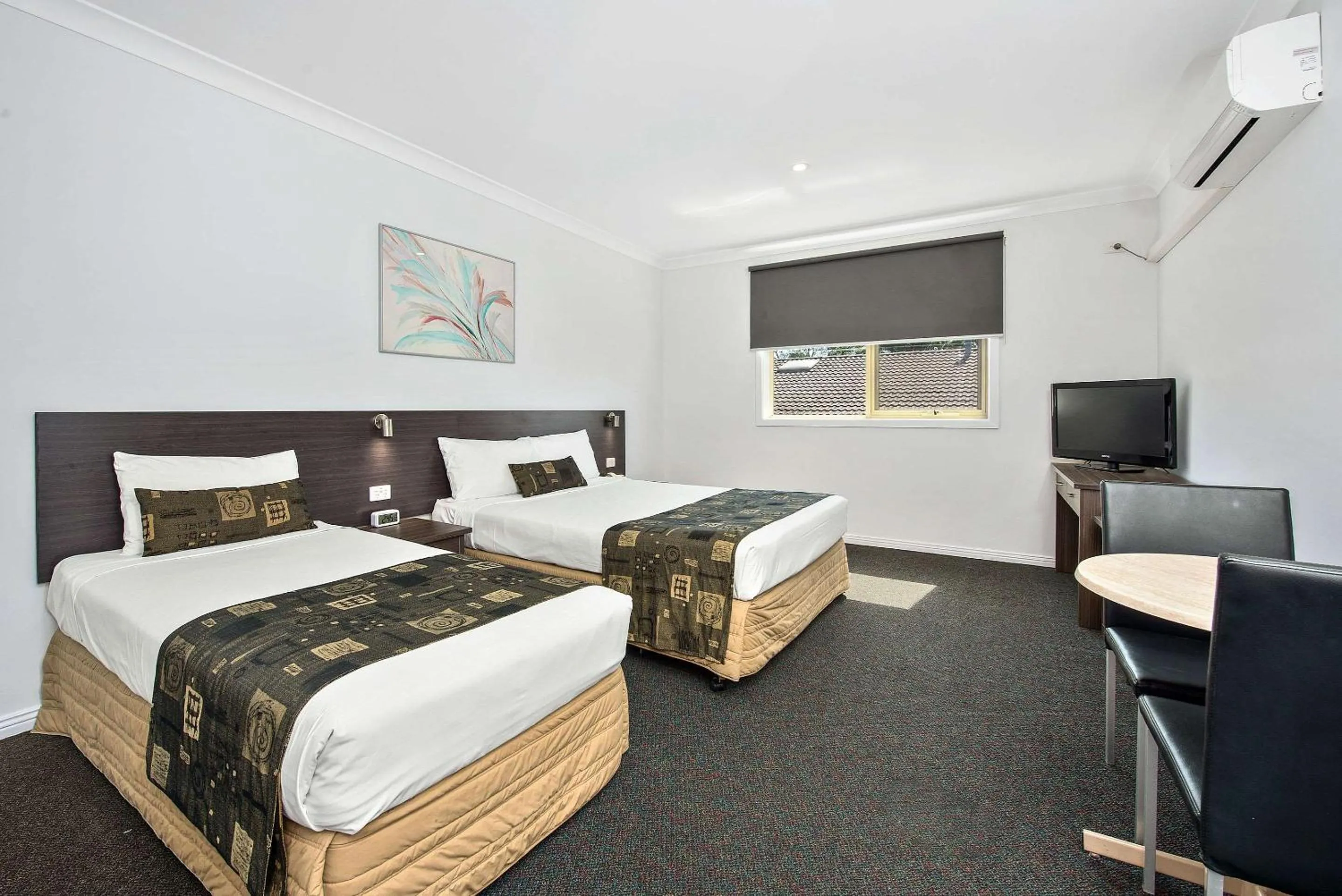 Photo of the whole room, Bed in Comfort Hotel Dandenong