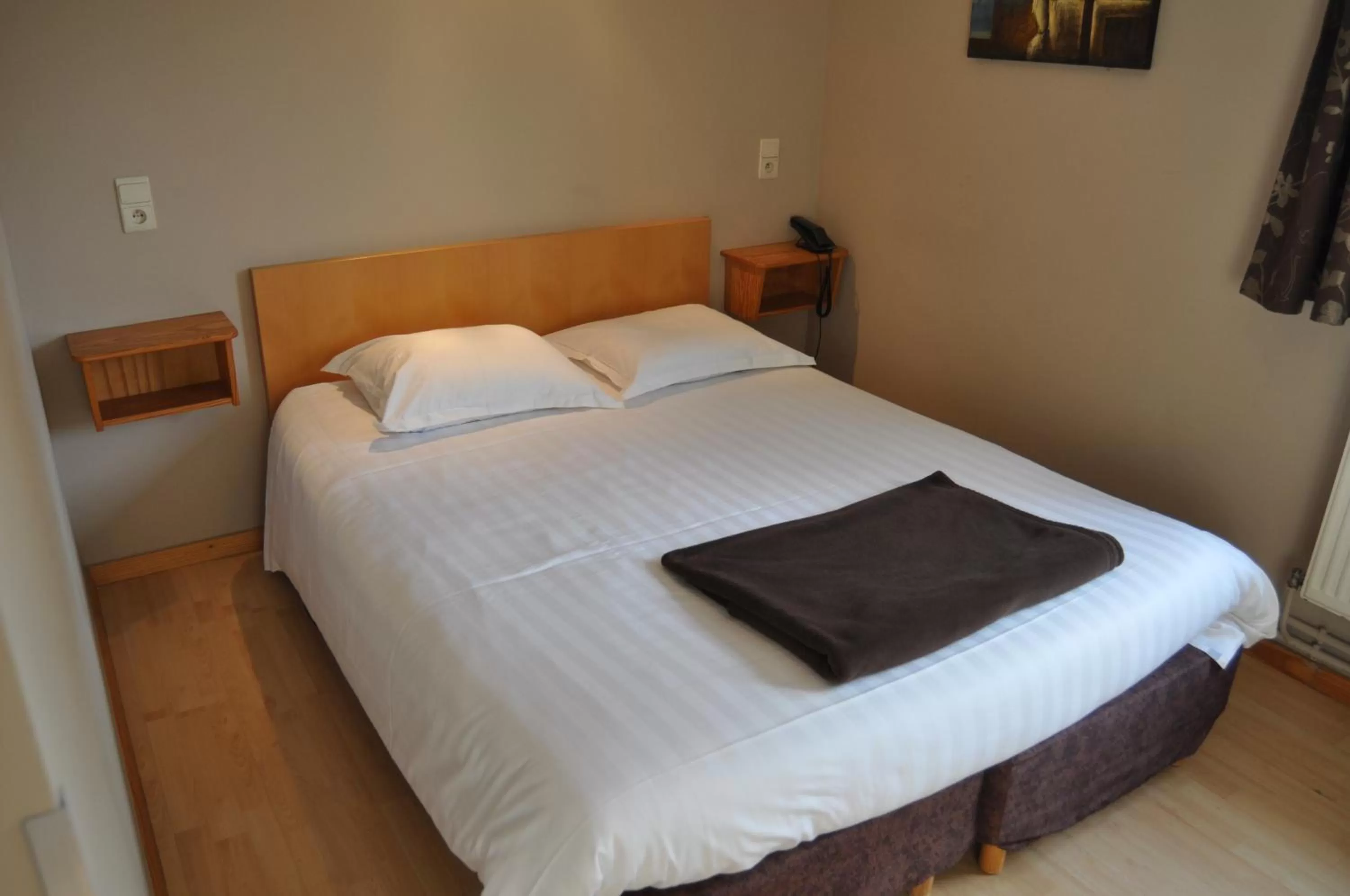 Double Room in Hotel Le Midi