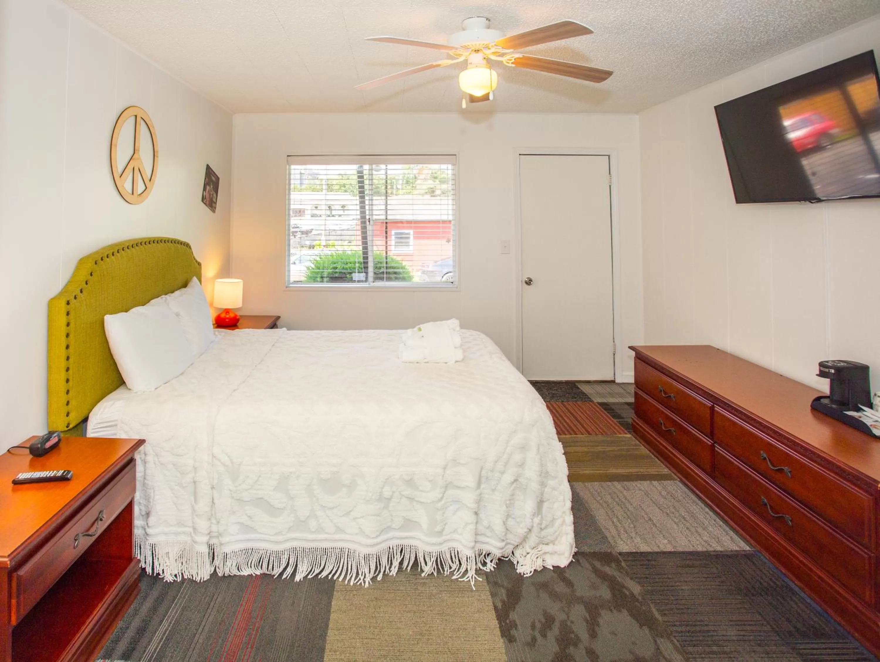 Bedroom, Bed in Sunset Motel