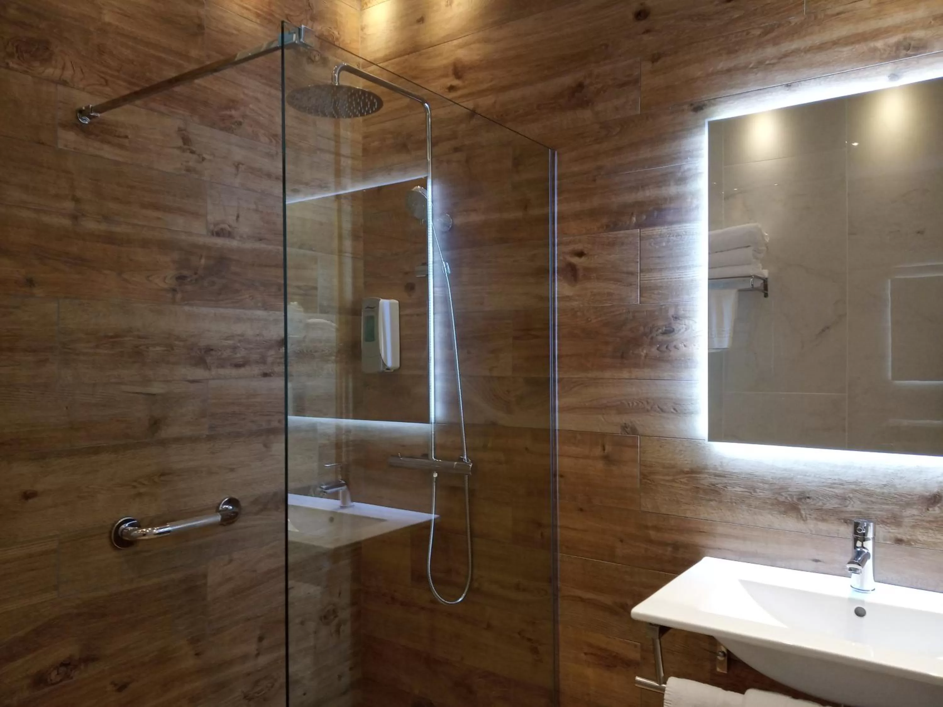 Bathroom in Hotel Seminario Aeropuerto Bilbao