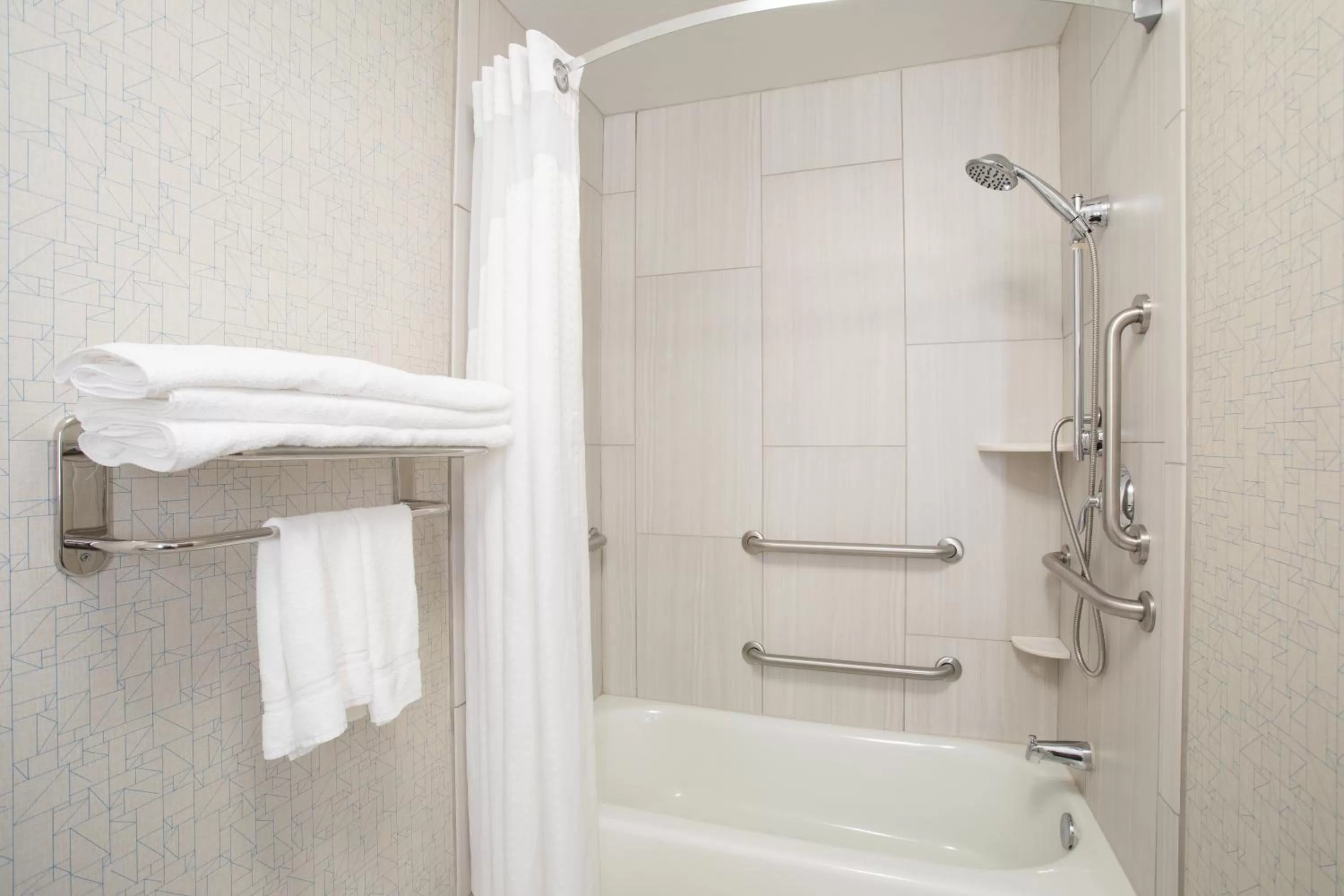 Bathroom in Holiday Inn Express Hotel & Suites Longmont by IHG