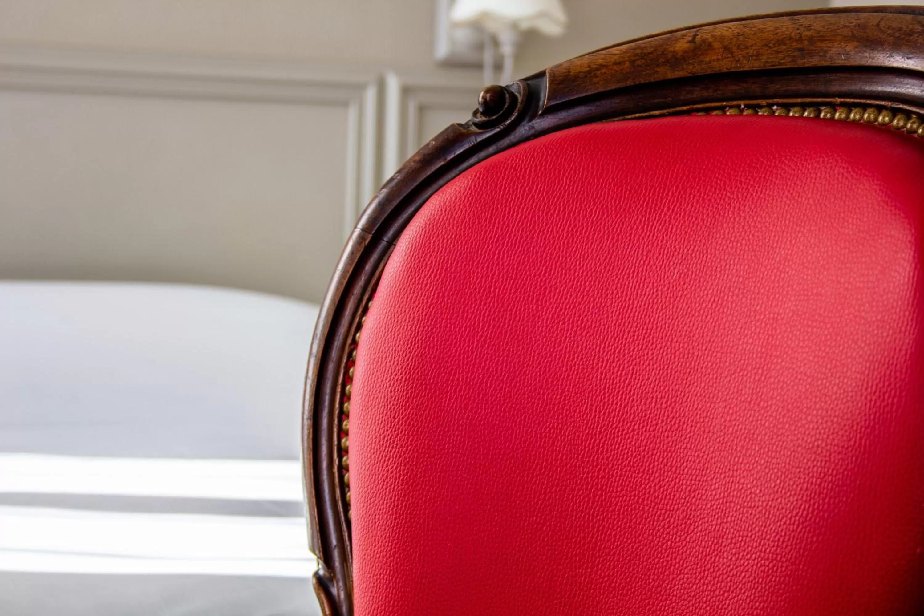 Decorative detail in Hôtel de France