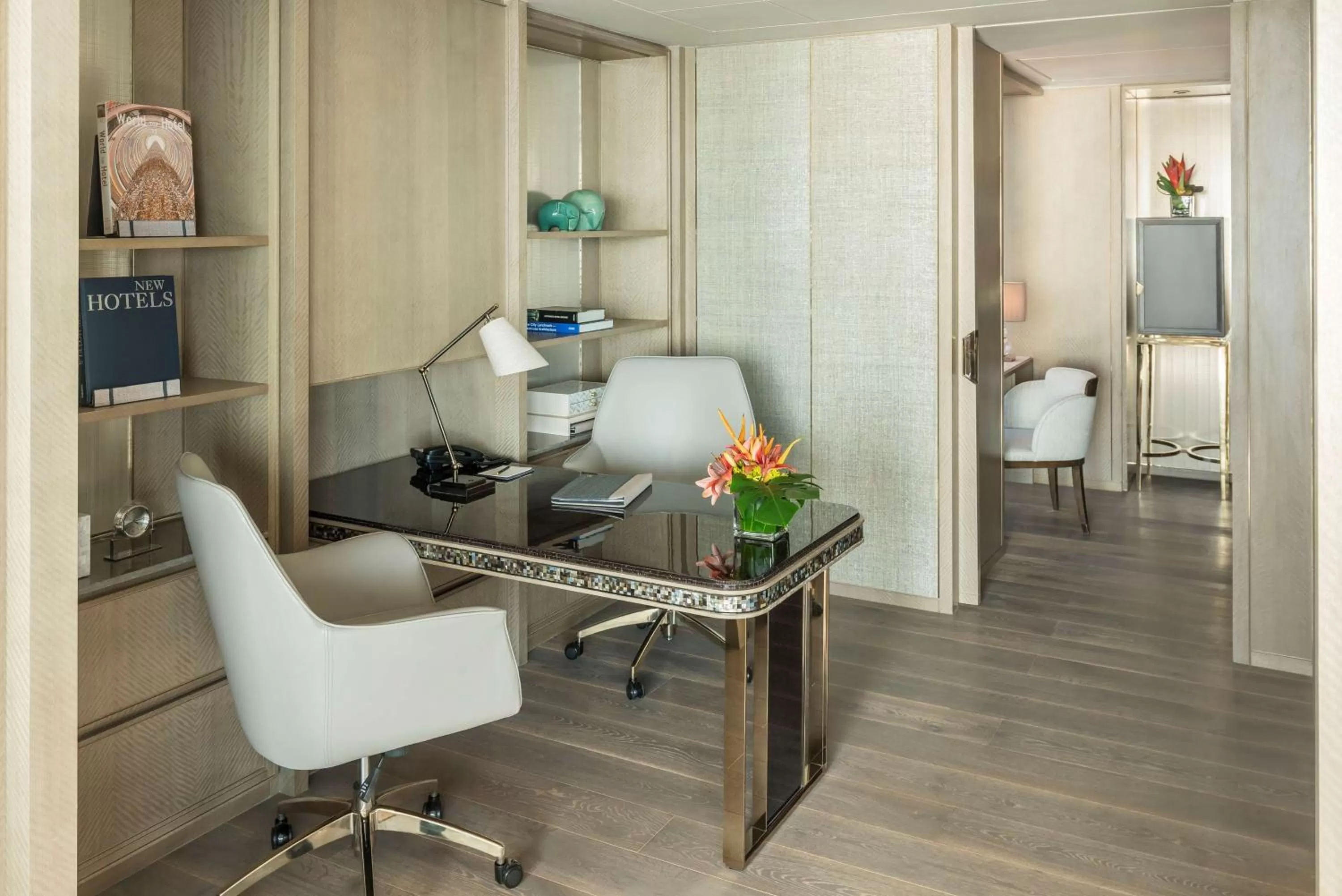 Photo of the whole room in Shangri-La Colombo