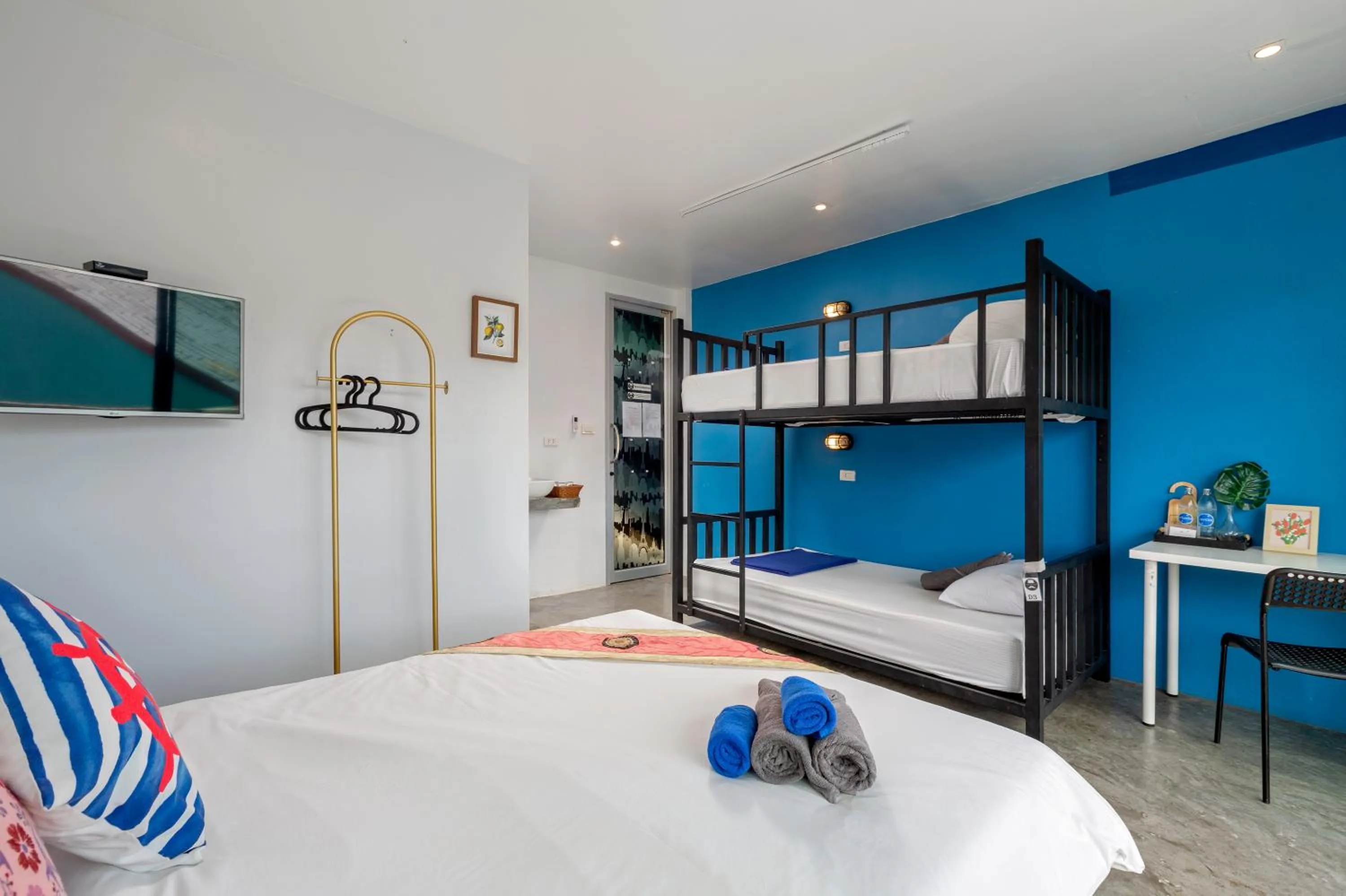 Bed in Hip Hostel - SHA Plus