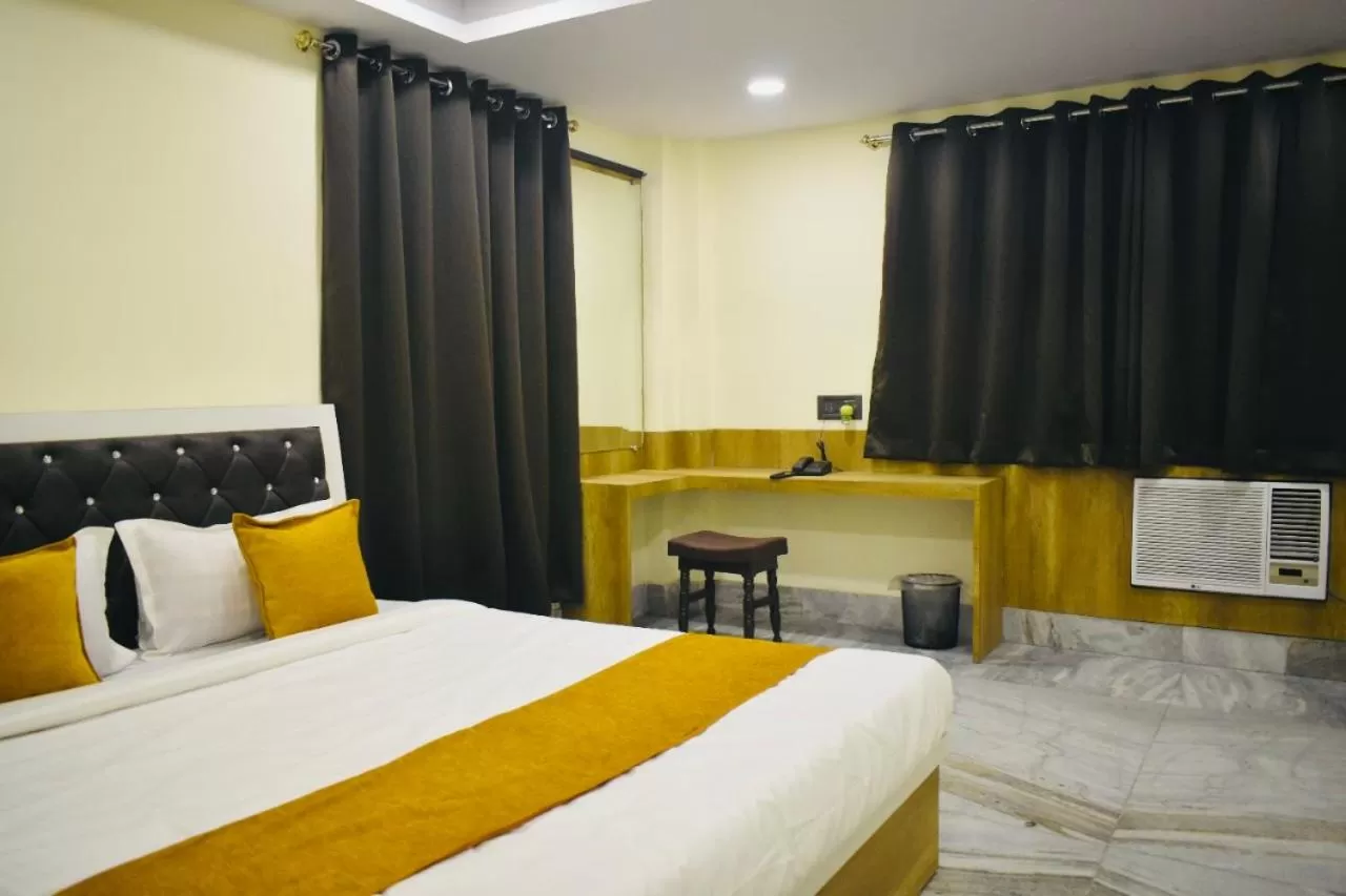Bedroom, Bed in Hotel Grand Residency