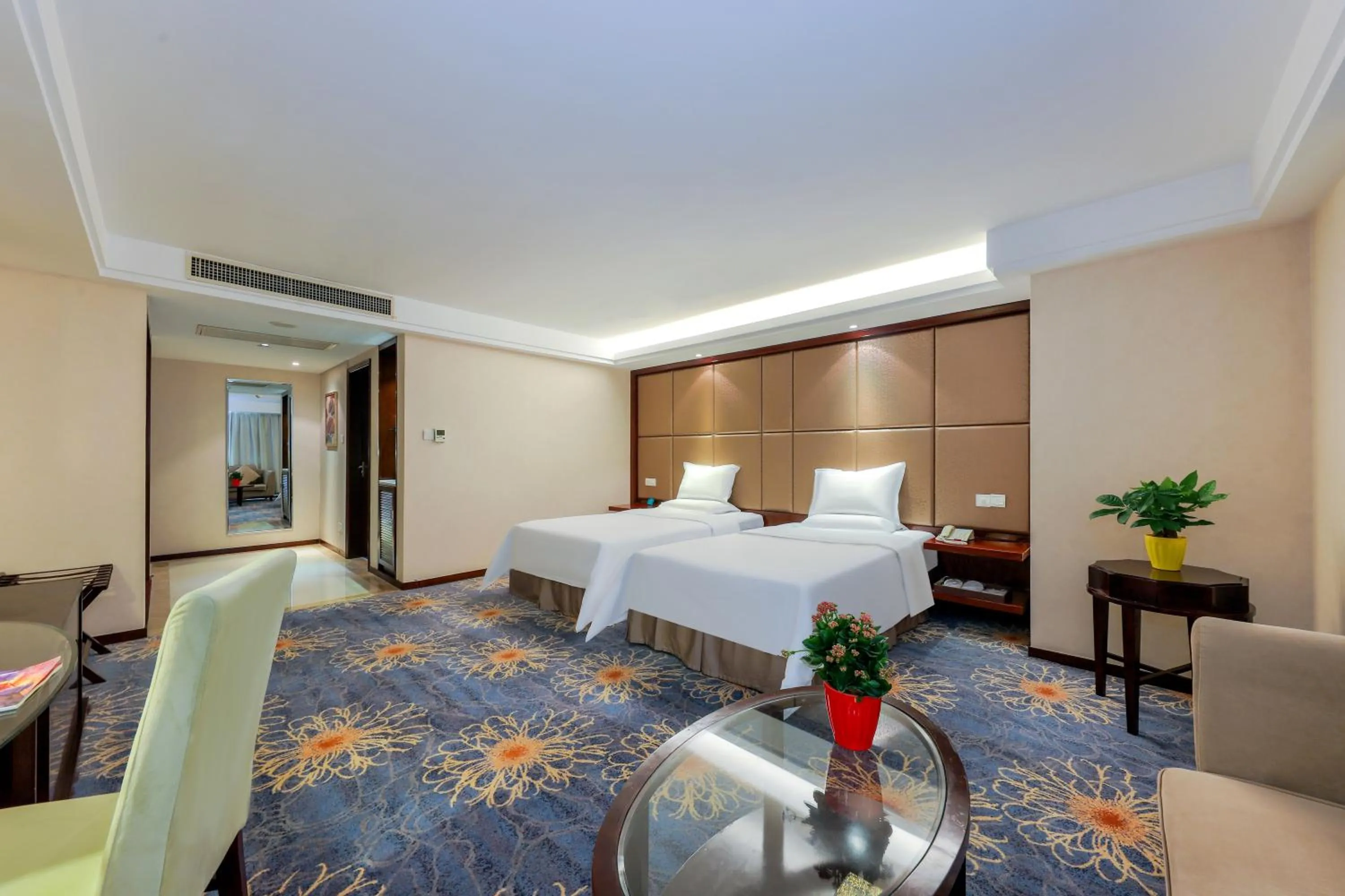 Bed in Zhengzhou Yuehai Hotel