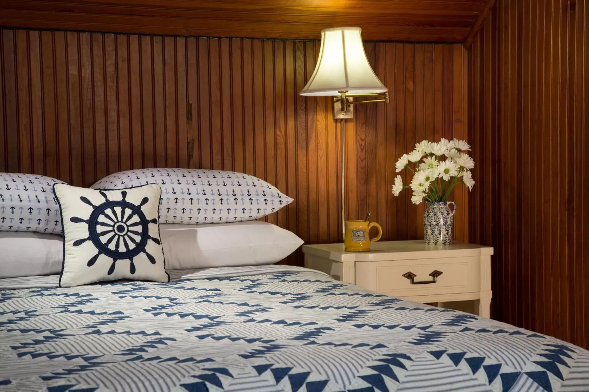 Deluxe Queen Room in Magnolia Springs Bed and Breakfast Deluxe Queen Room in Magnolia Springs Bed and Breakfast