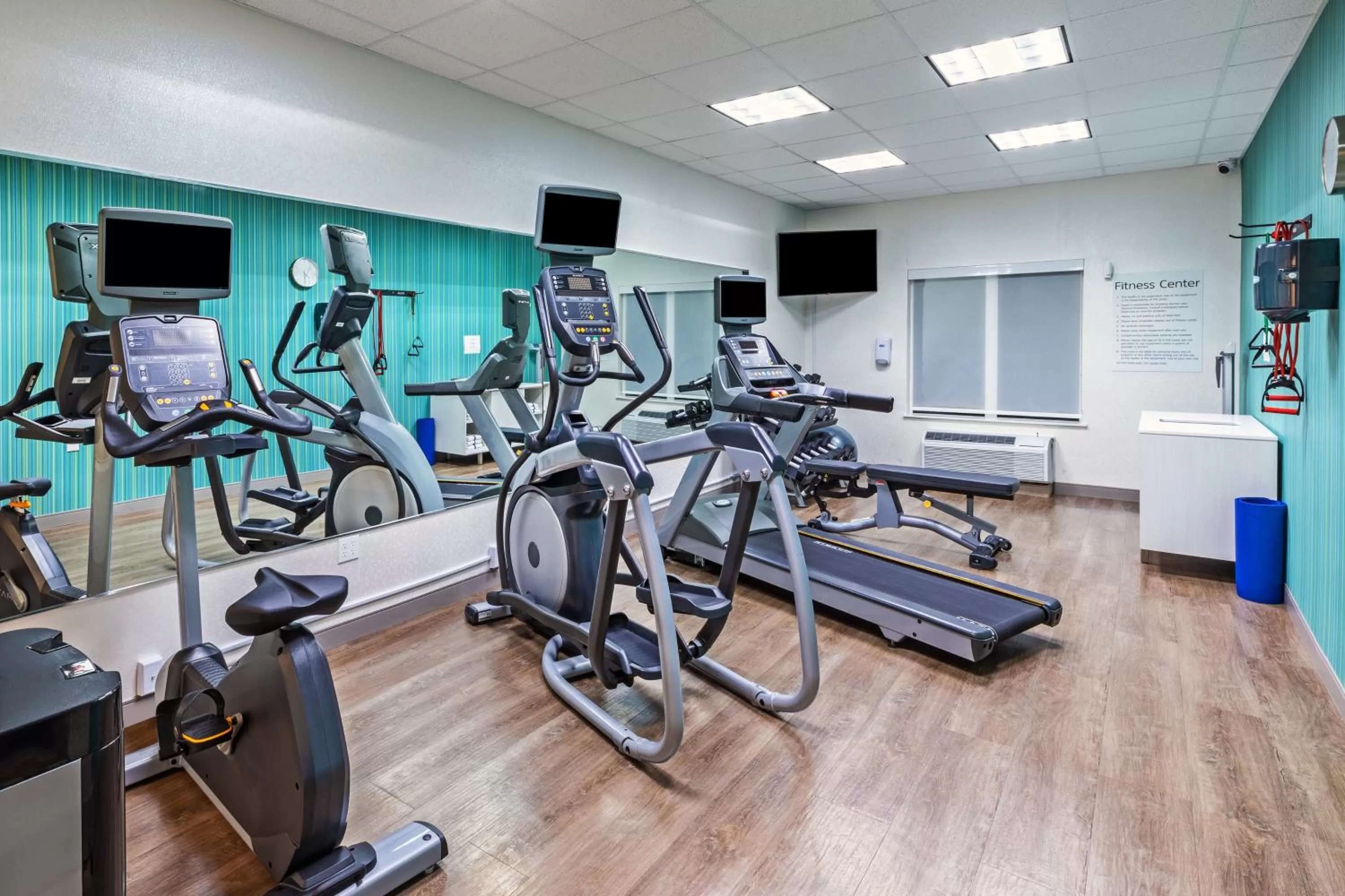 Fitness centre/facilities in Holiday Inn Express & Suites Rockport - Bay View by IHG