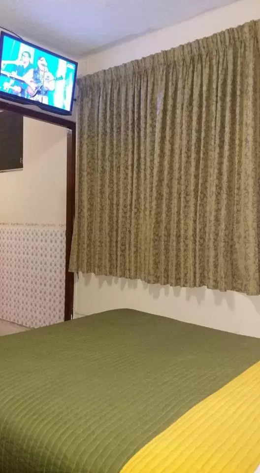 Bed in Tamarindo Hostel