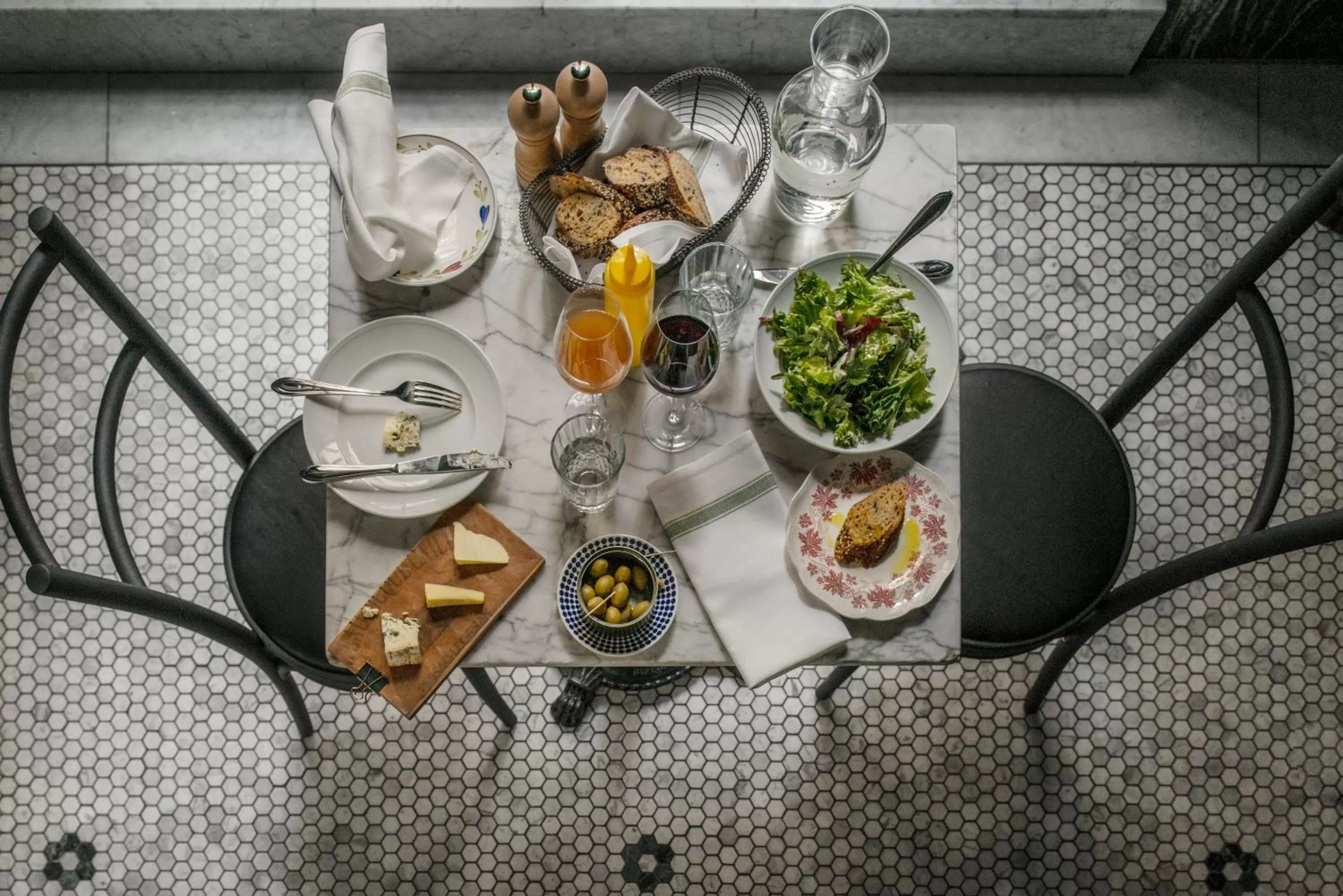 Restaurant/places to eat in The Sparrow Hotel