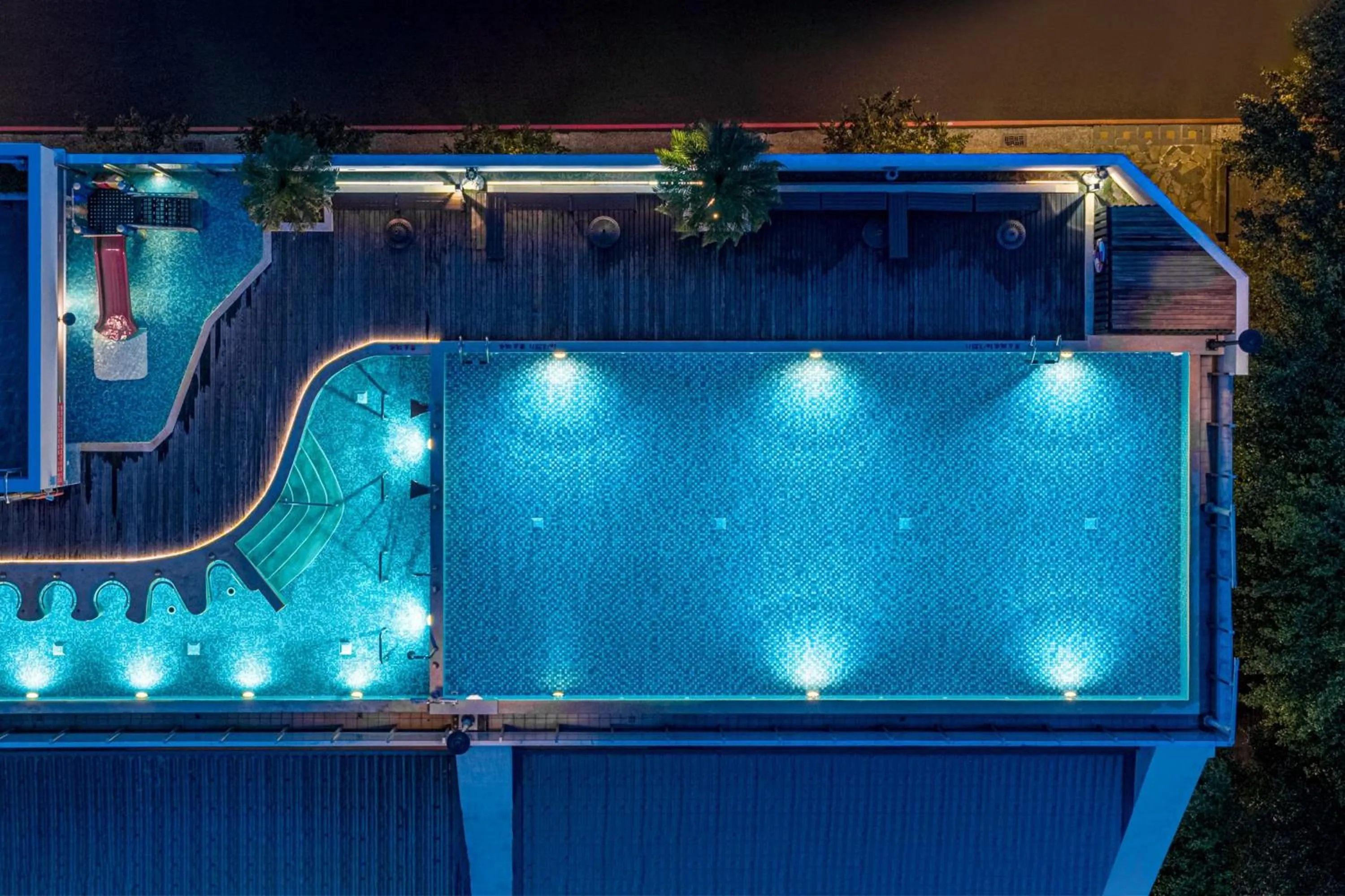 Swimming pool in Four Points by Sheraton Yilan Jiaoxi