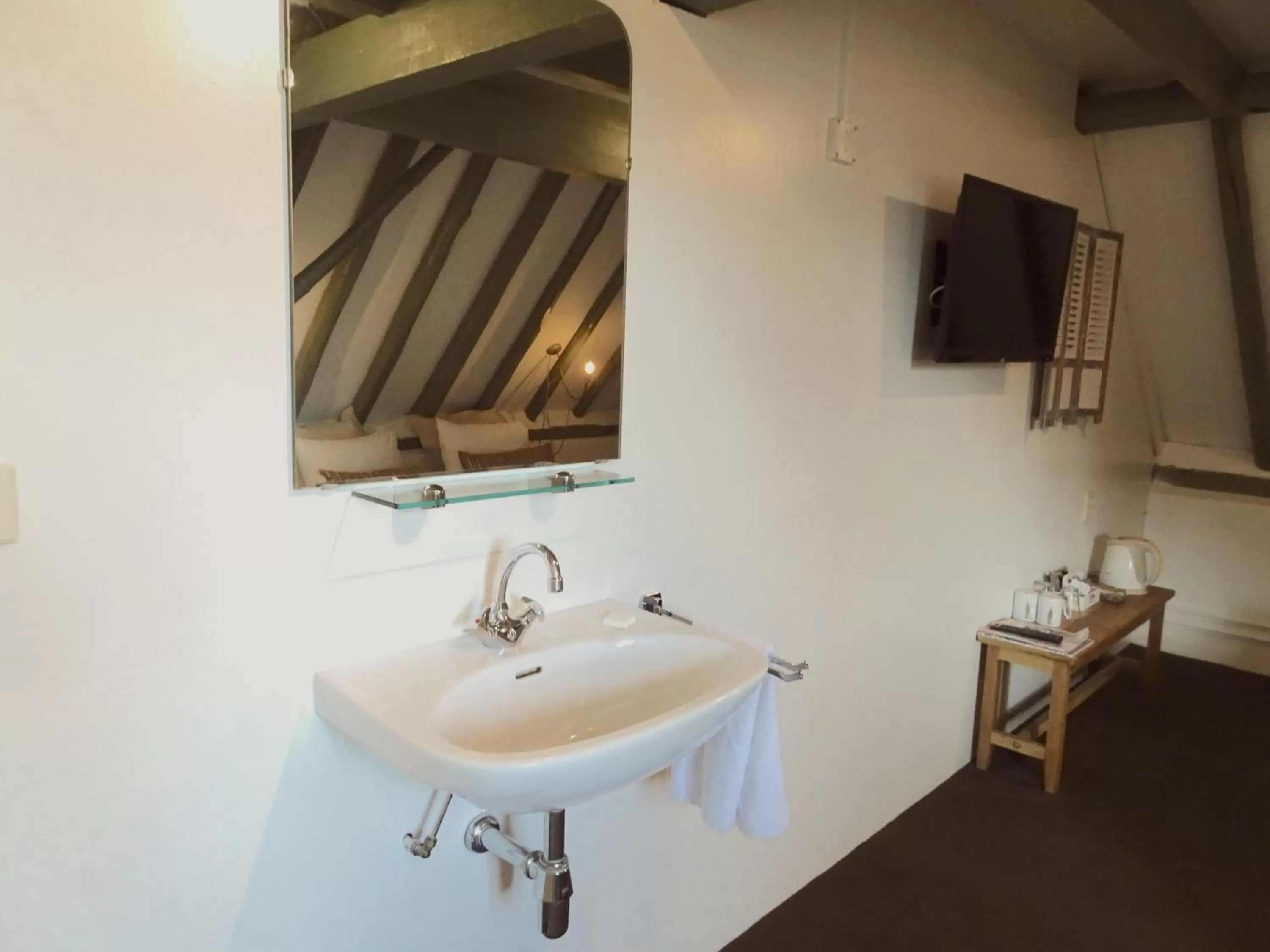 Coffee/tea facilities in Hotel de Tabaksplant