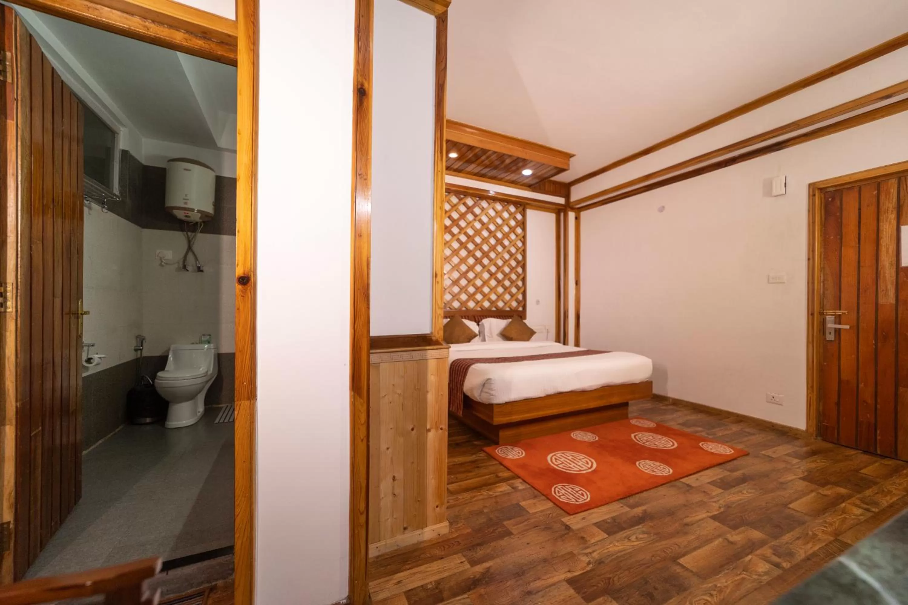 Guests, Bed in Yangthang Heritage