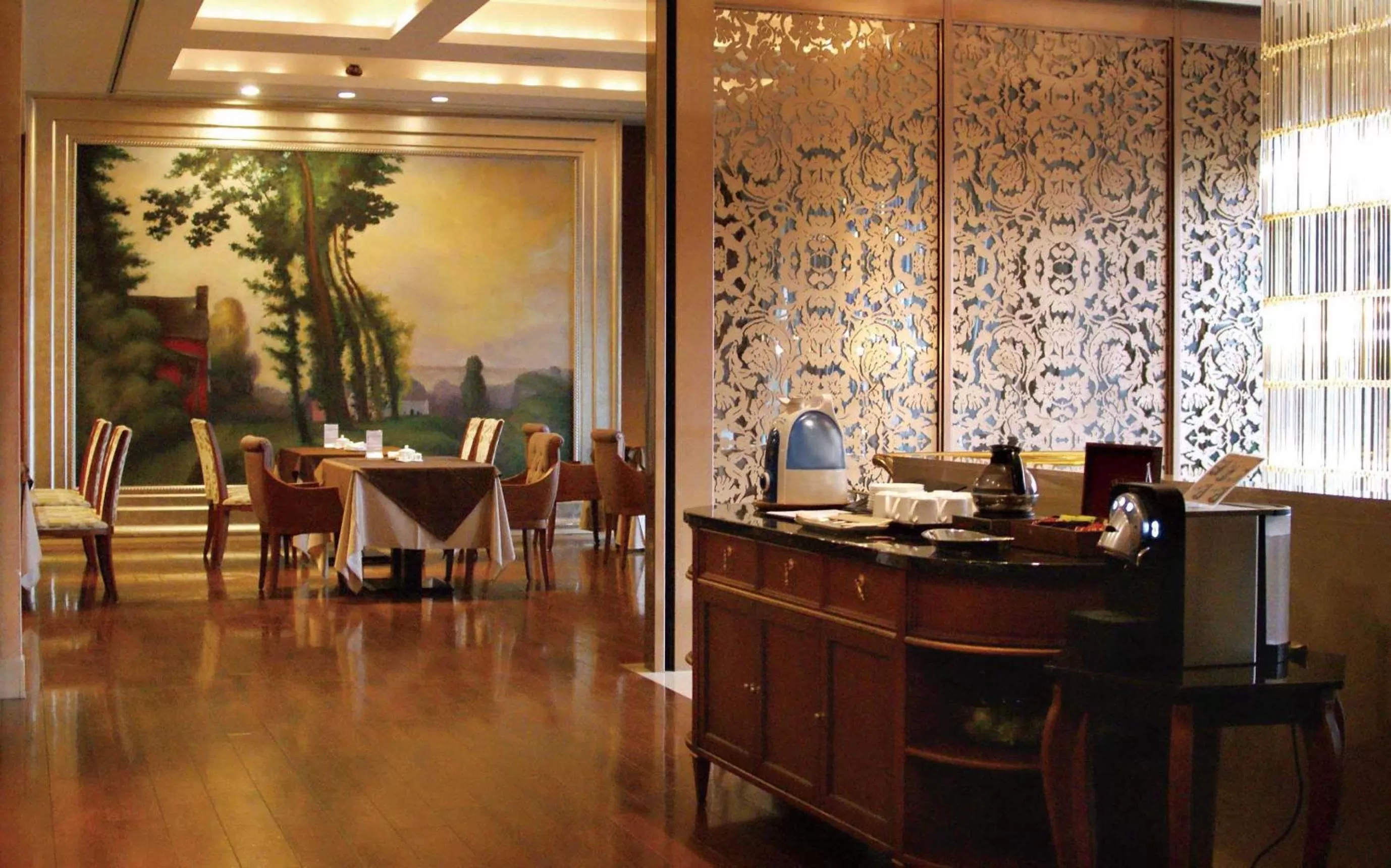 Restaurant/places to eat in San Want Residences Taipei