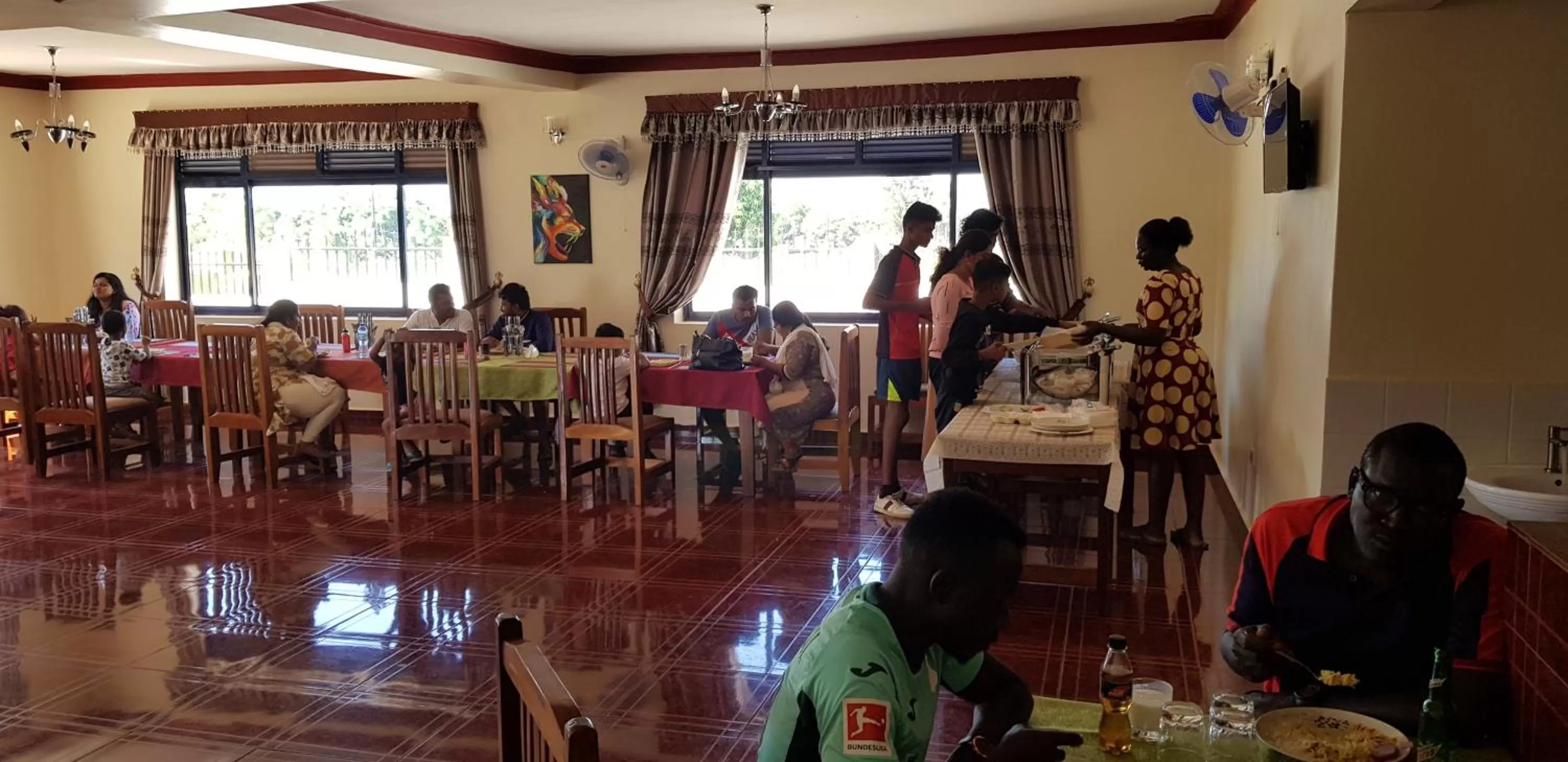 Restaurant/places to eat in Northern Pearl