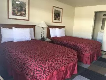 Bed in Travelodge by Wyndham Gallup