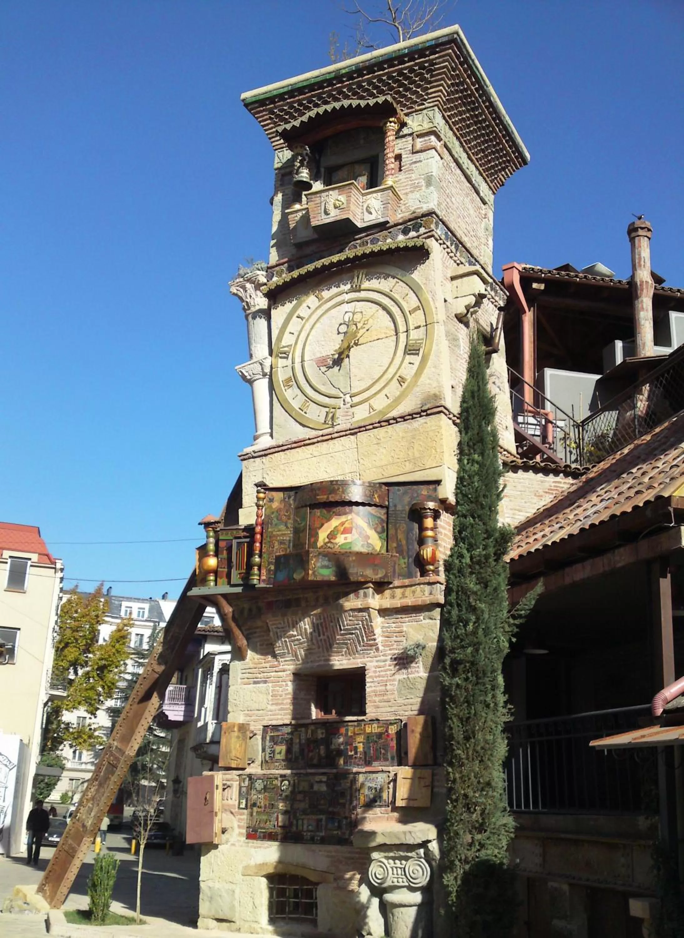 Neighbourhood in Ambassadori Tbilisi Hotel