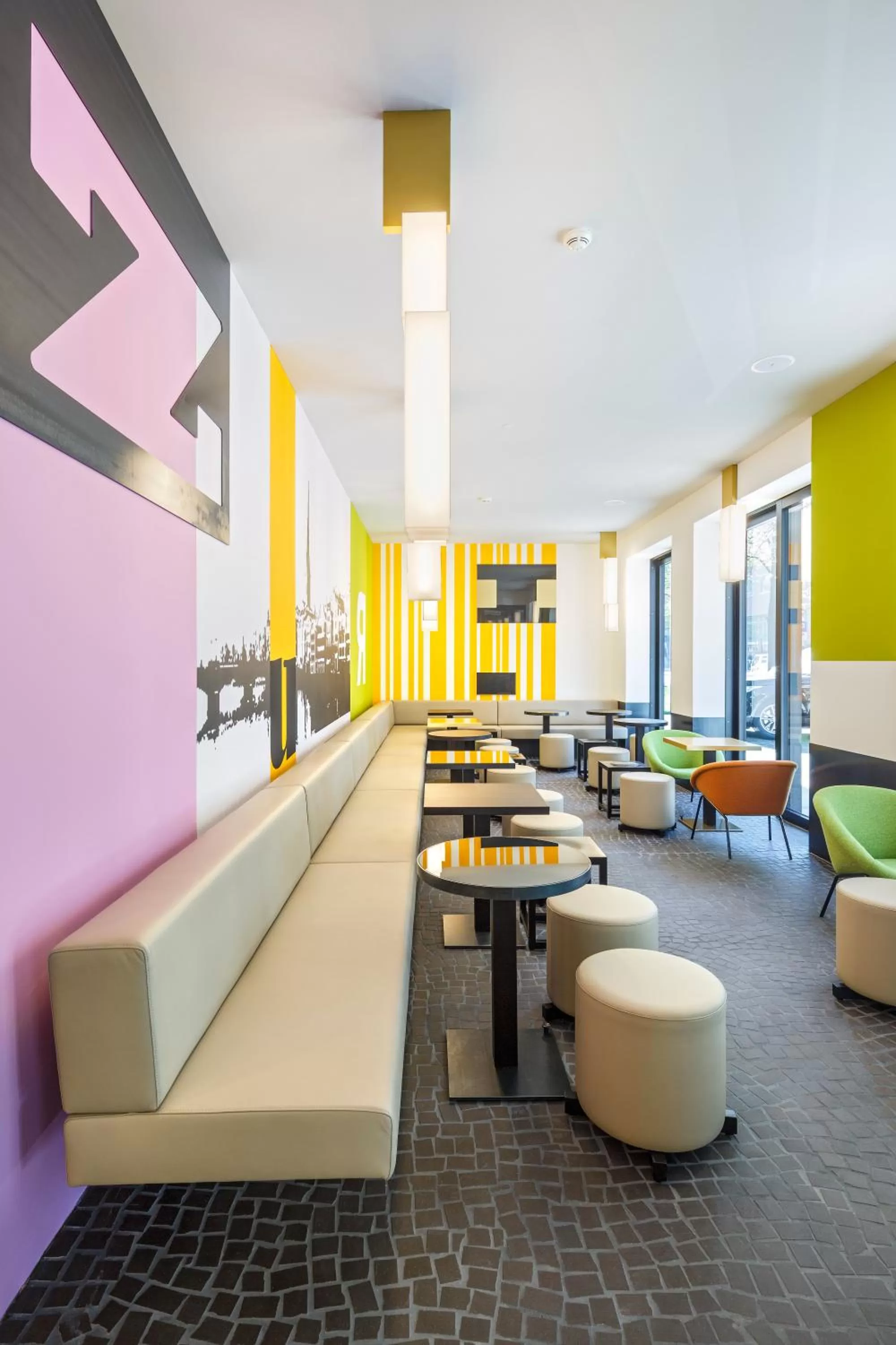 Food and drinks in Züri by Fassbind