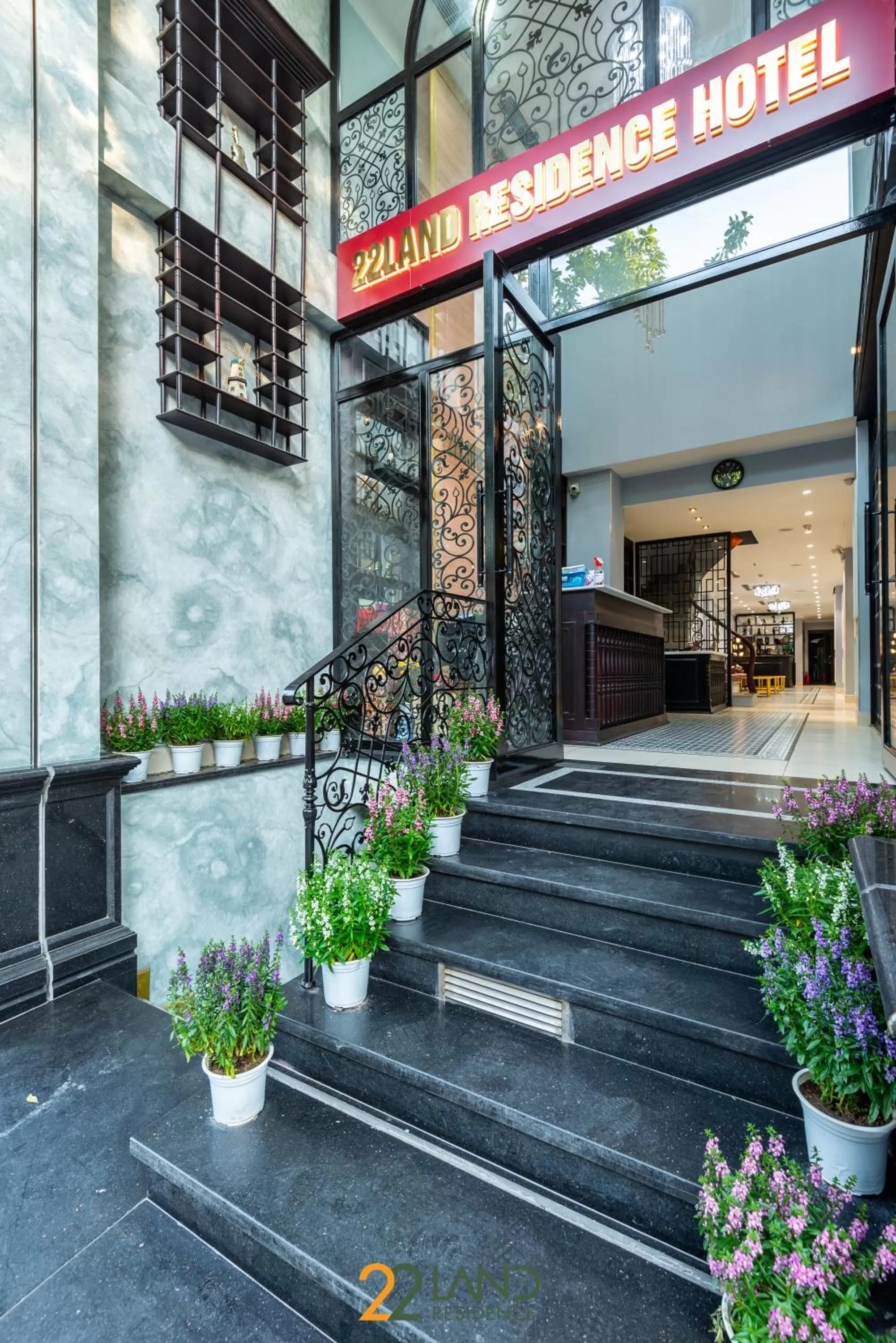 Property building in 22land Residence Hotel 71 Hang Bong Premium