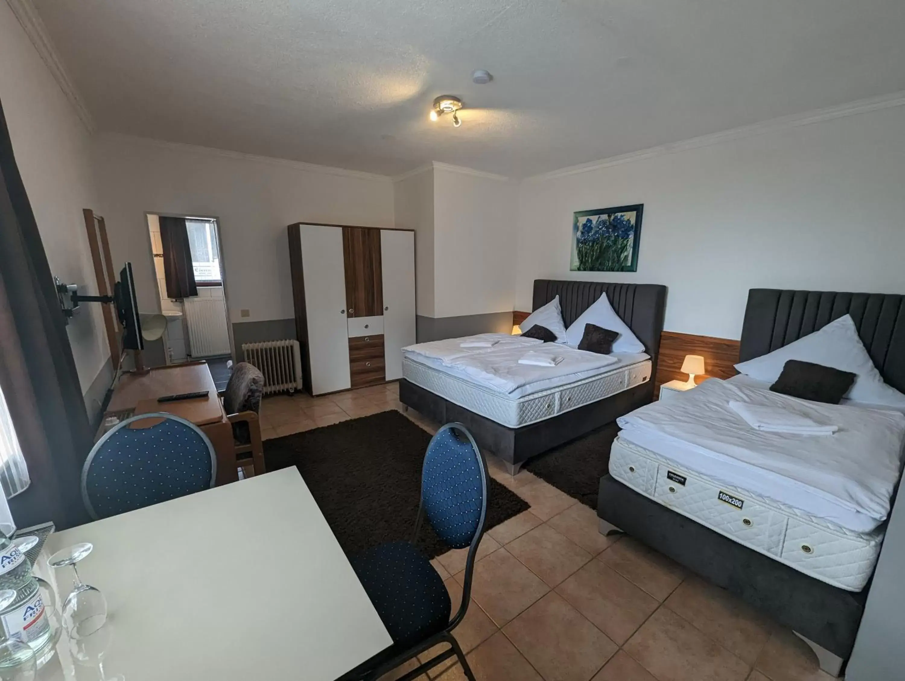 Basic Triple Room in Hotel Eiserner Anton Basic Triple Room in Hotel Eiserner Anton