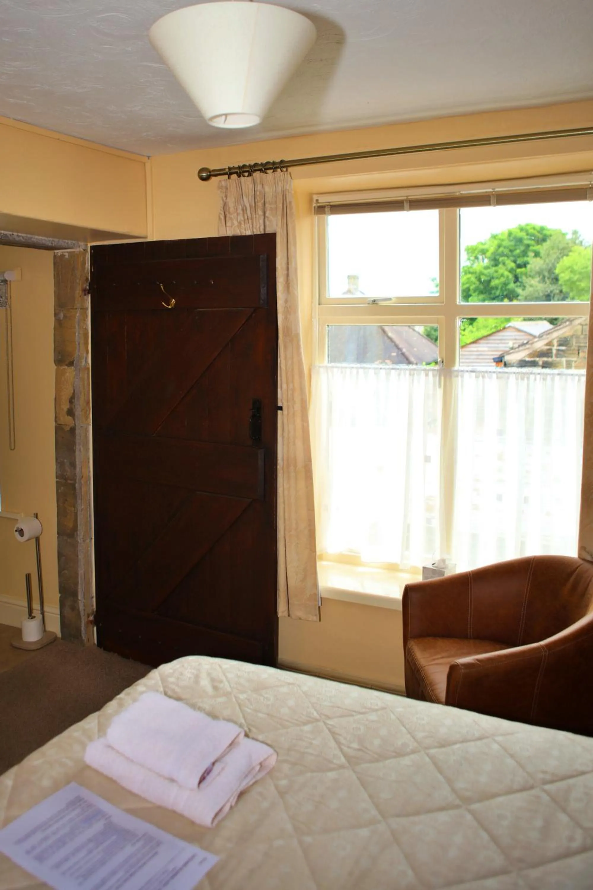 Bedroom, Bed in Wortley Cottage Guest House