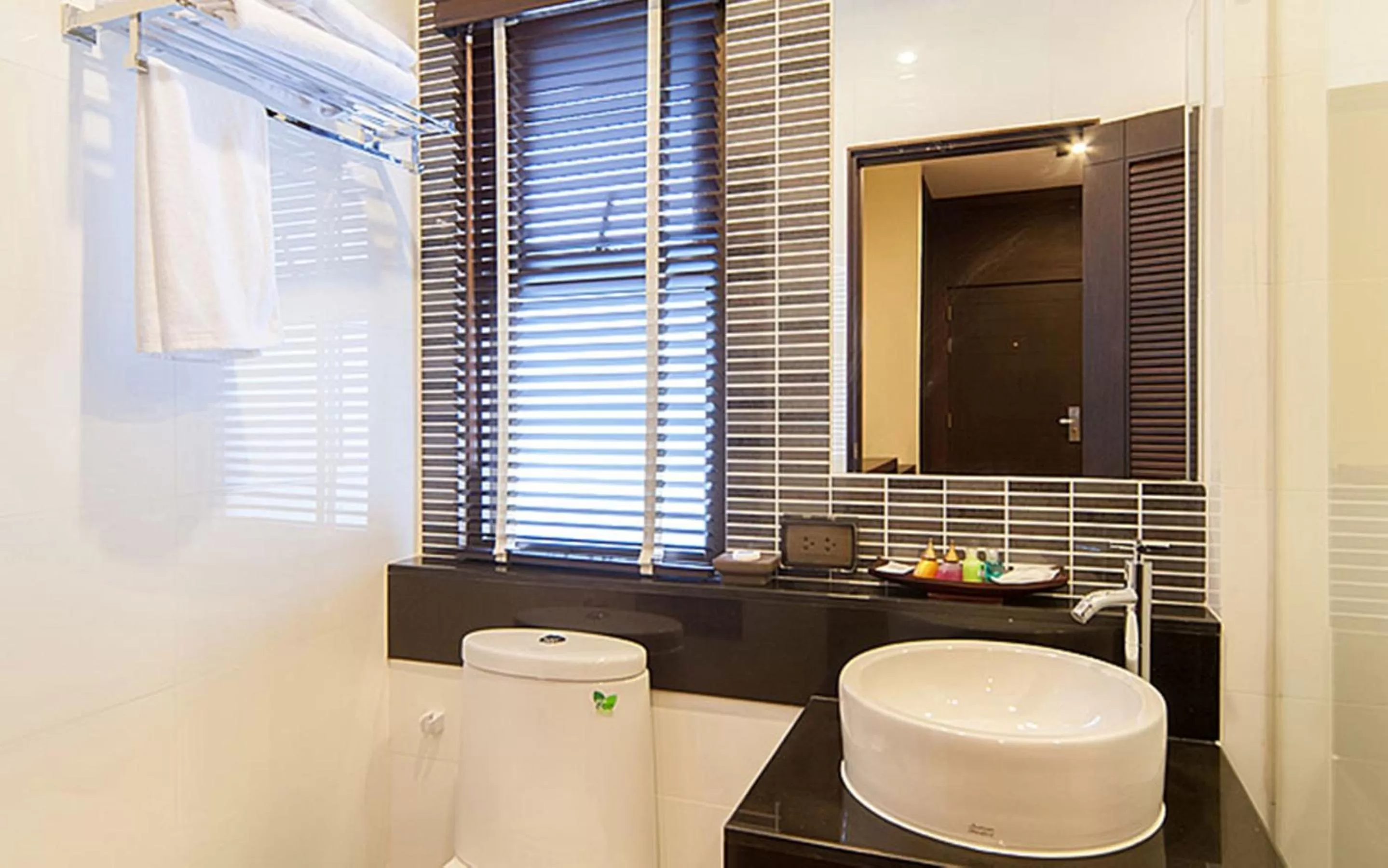 Bathroom in Tara Place Hotel Bangkok