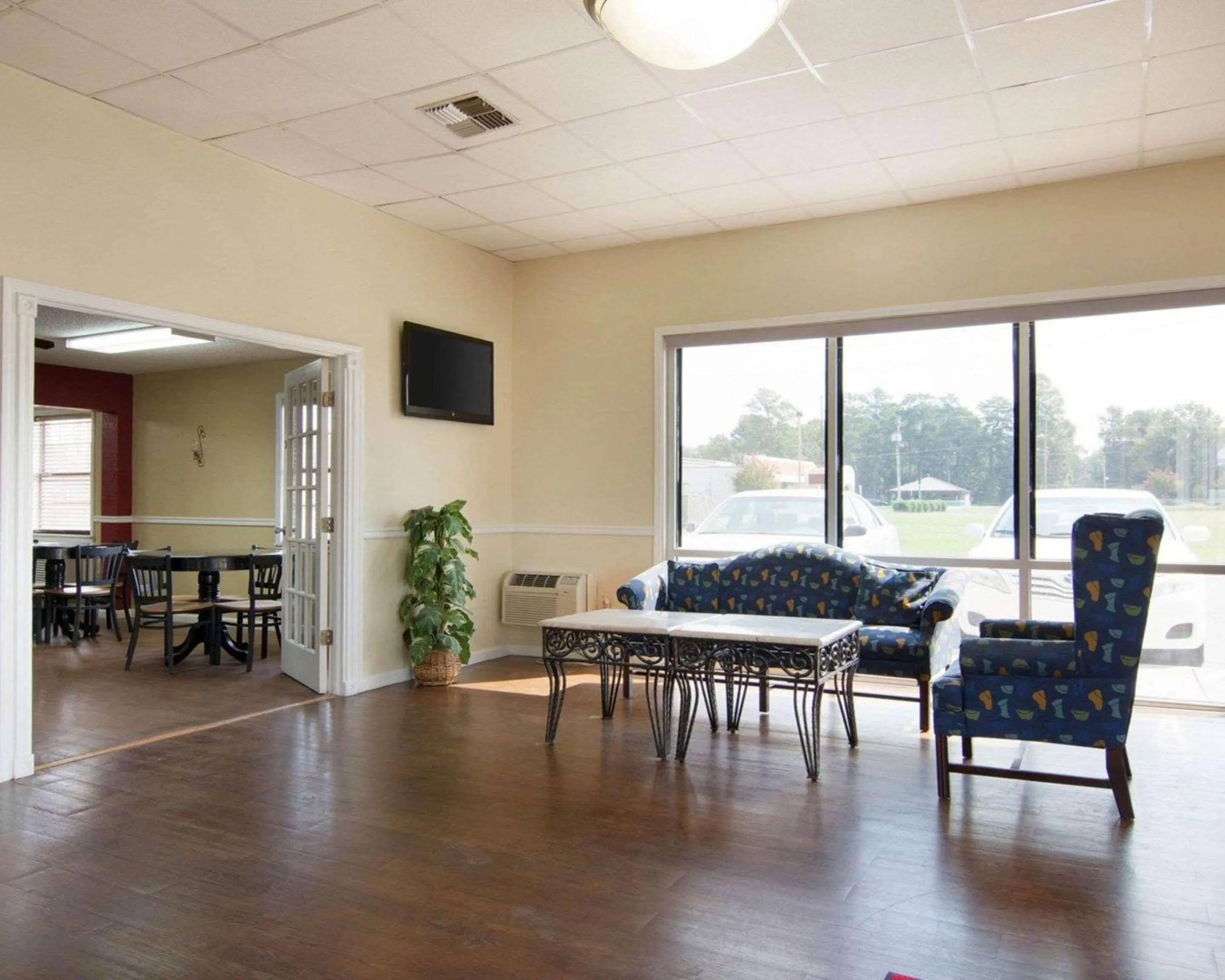 Lobby or reception in Econo Lodge Pine Bluff